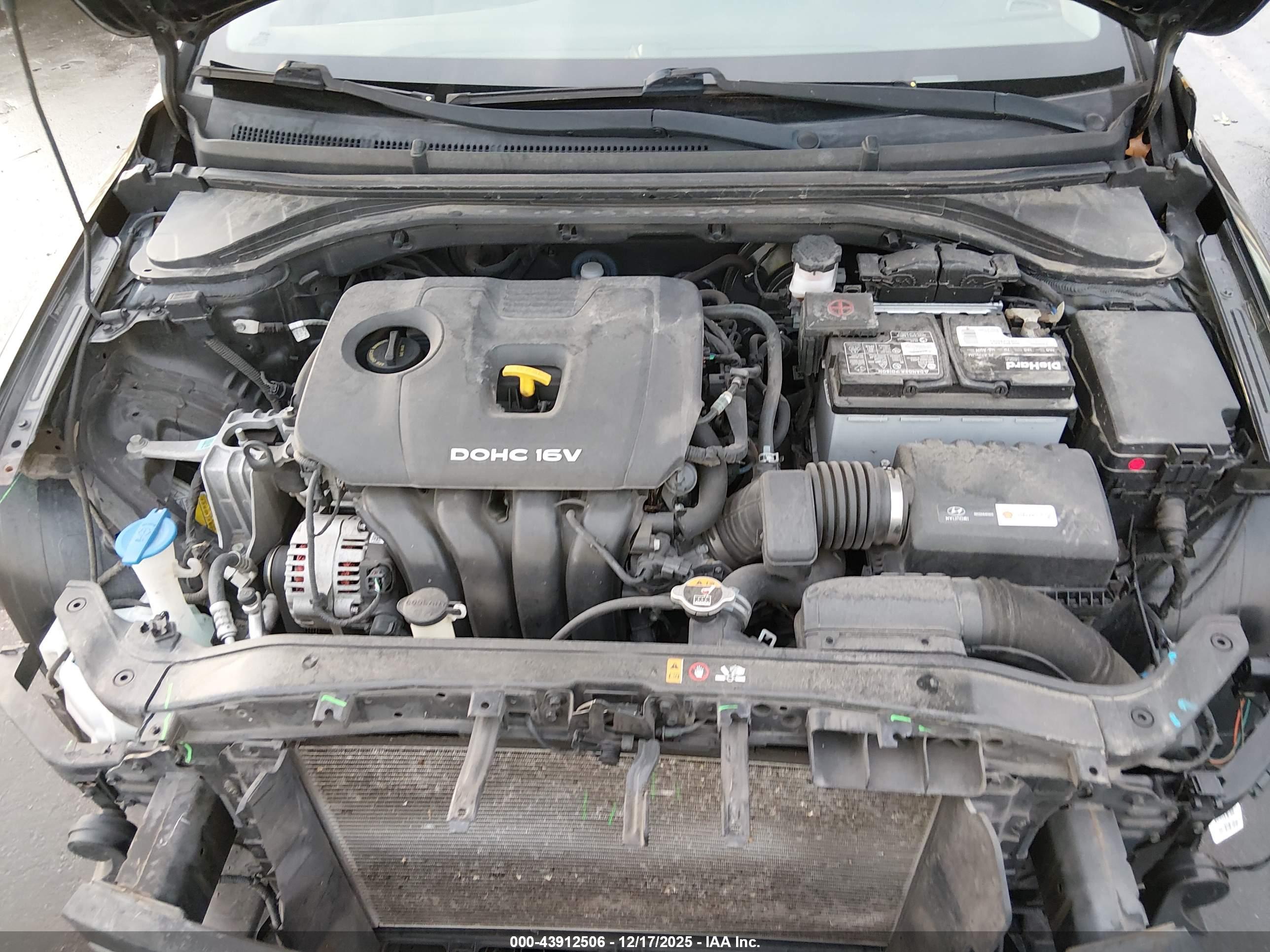HYUNDAI ELANTRA image 10