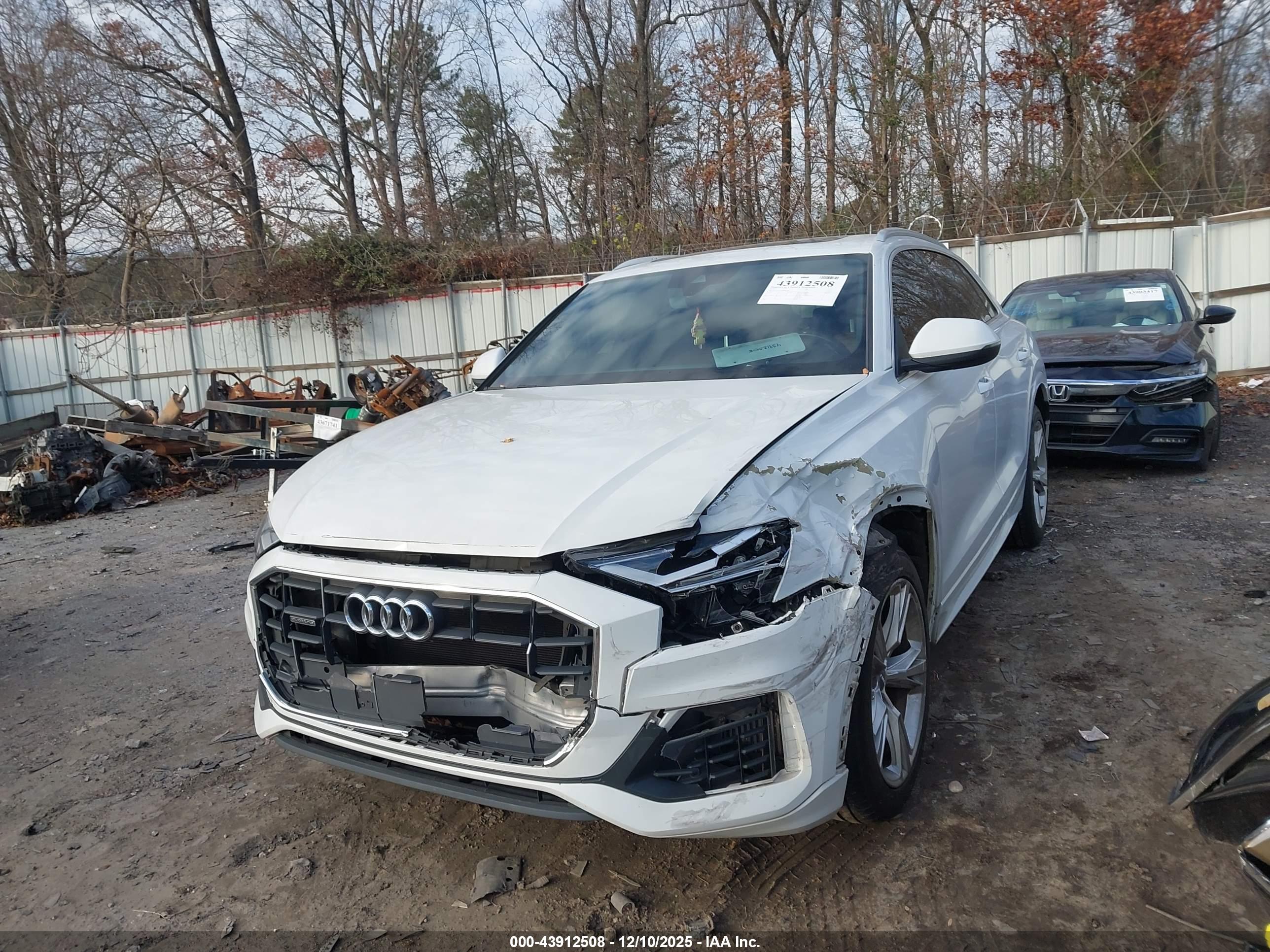 AUDI Q8 image 2