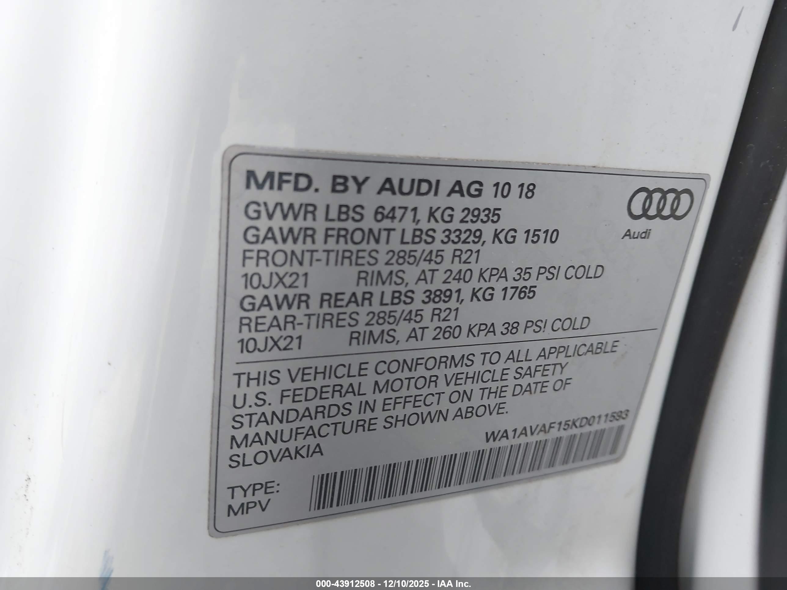 AUDI Q8 image 9