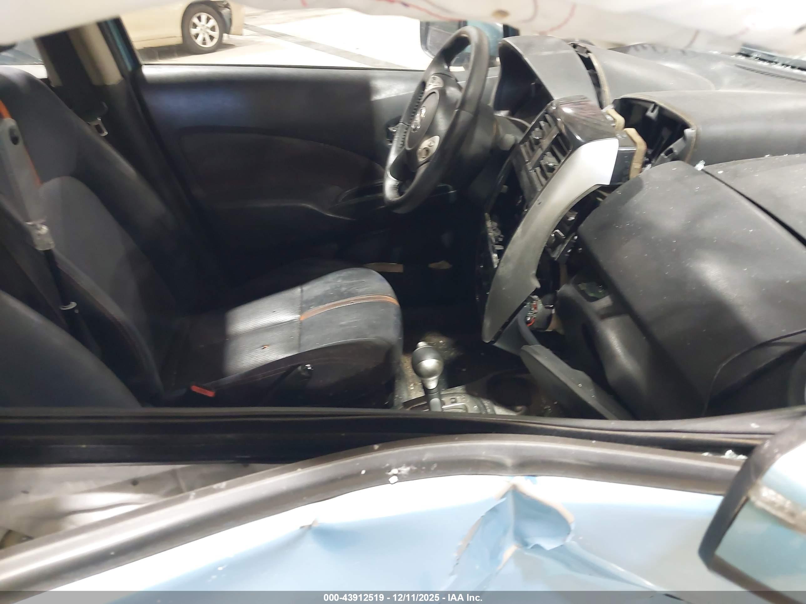 NISSAN VERSA image 5
