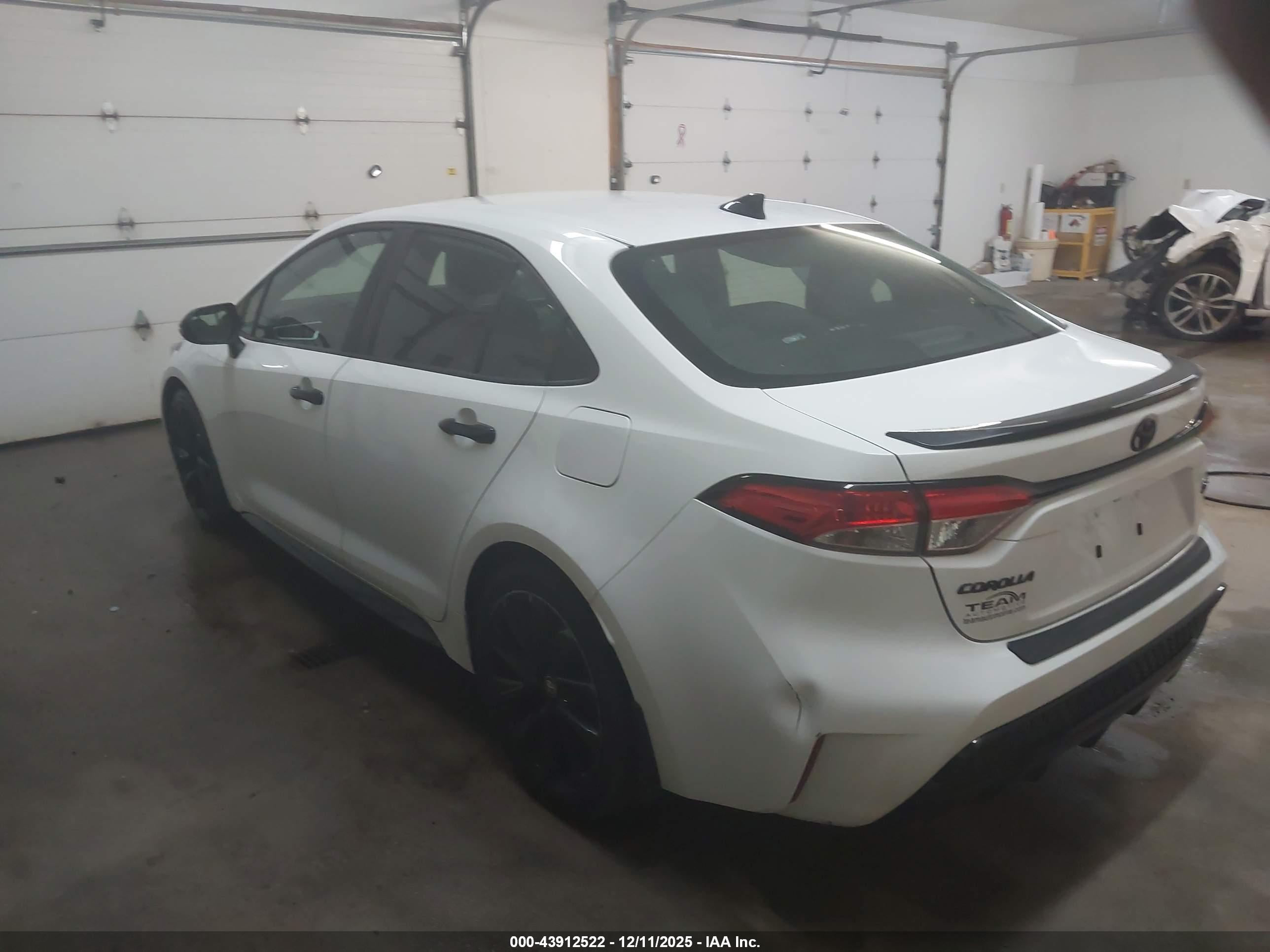 TOYOTA COROLLA image 3