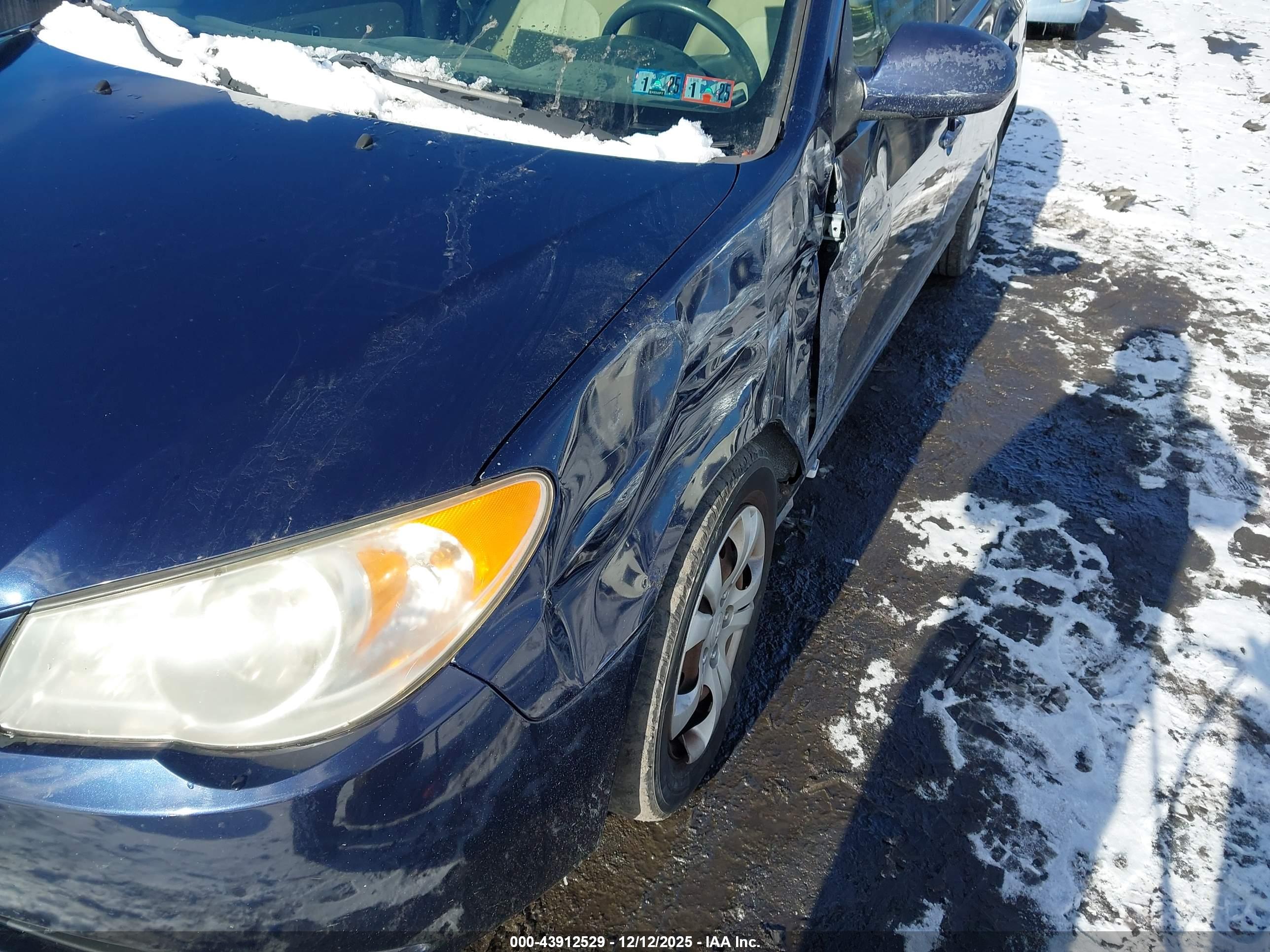 HYUNDAI ELANTRA image 6