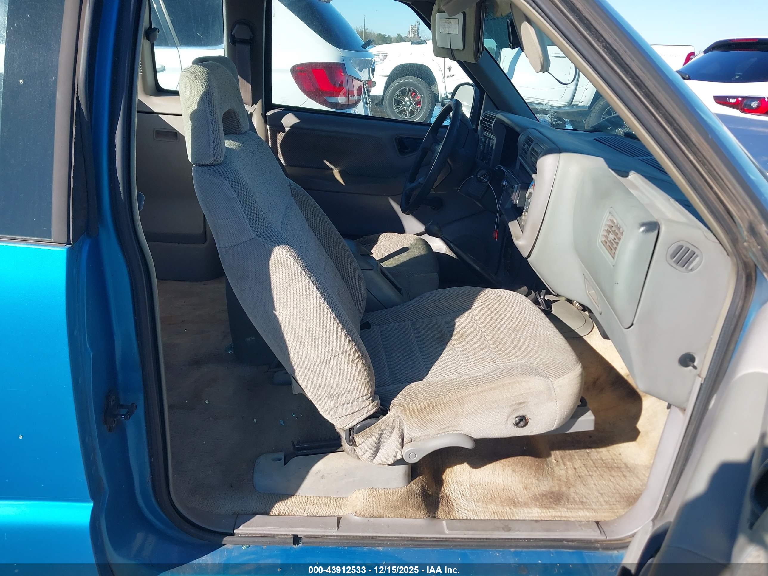 CHEVROLET S image 5