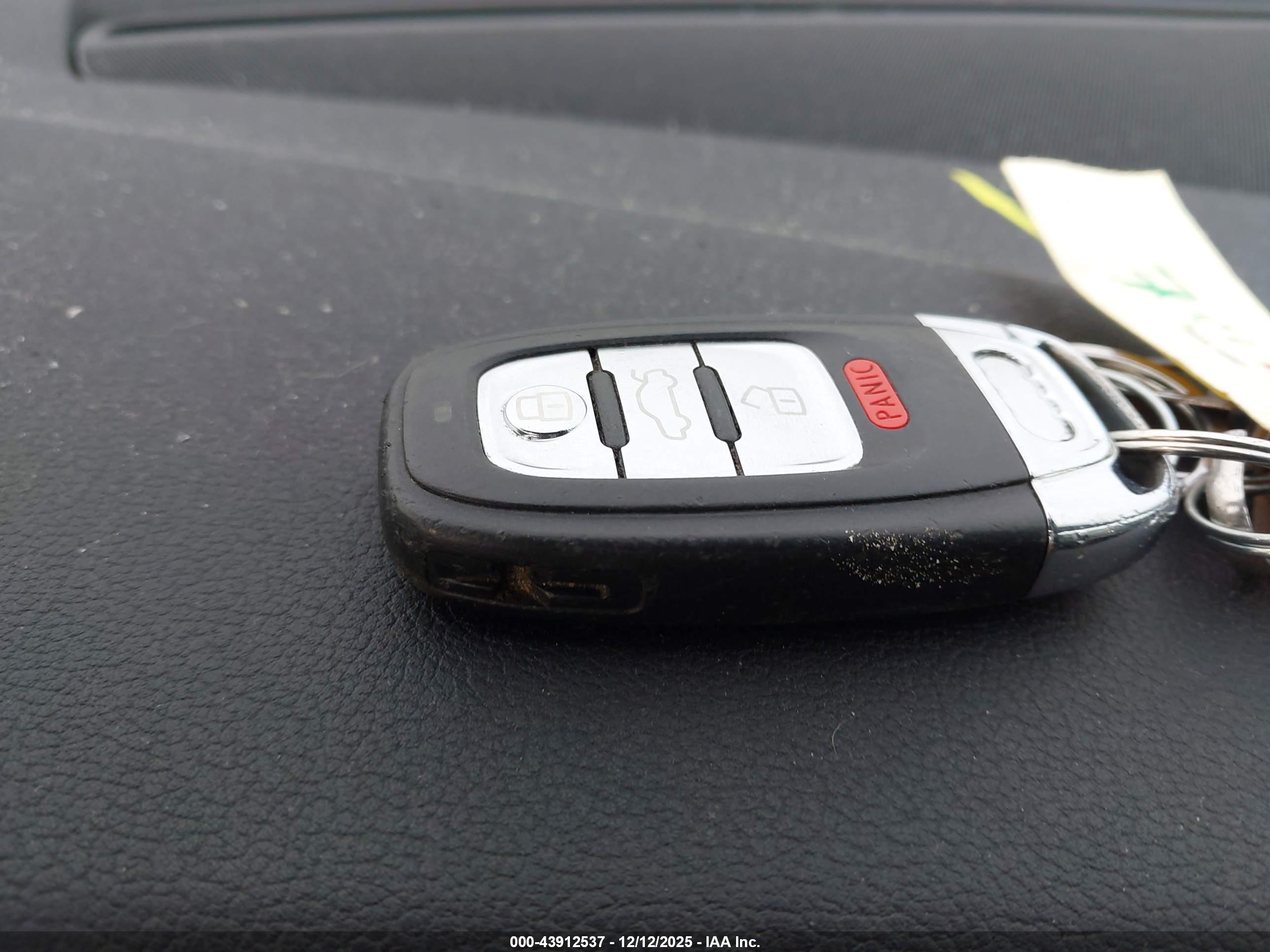 AUDI A4 image 11