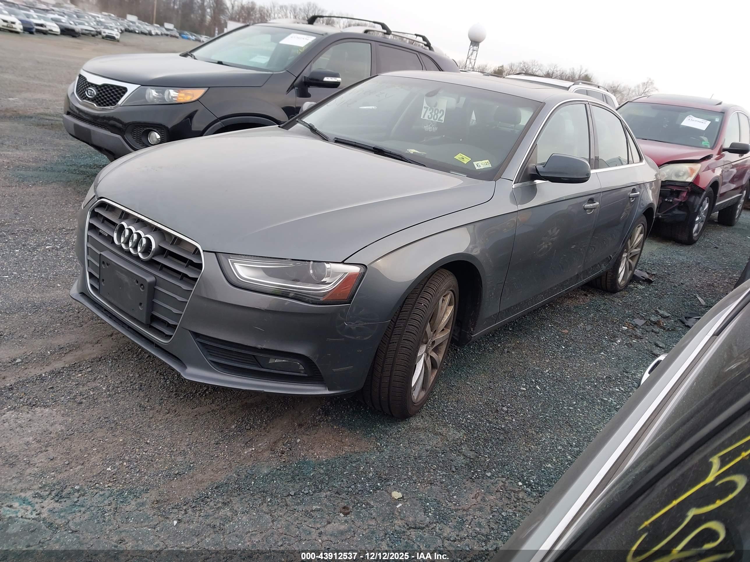 AUDI A4 image 2