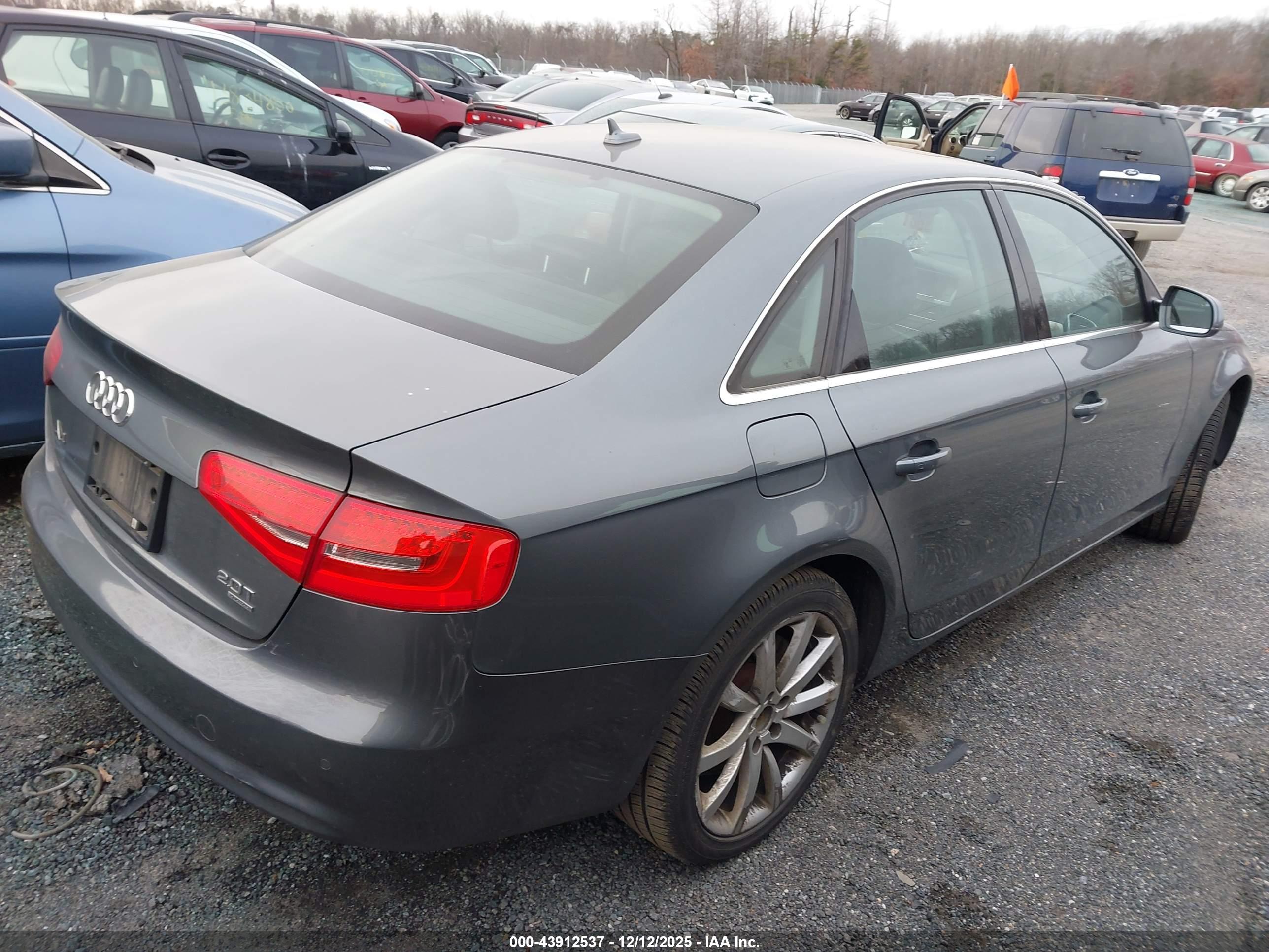 AUDI A4 image 4
