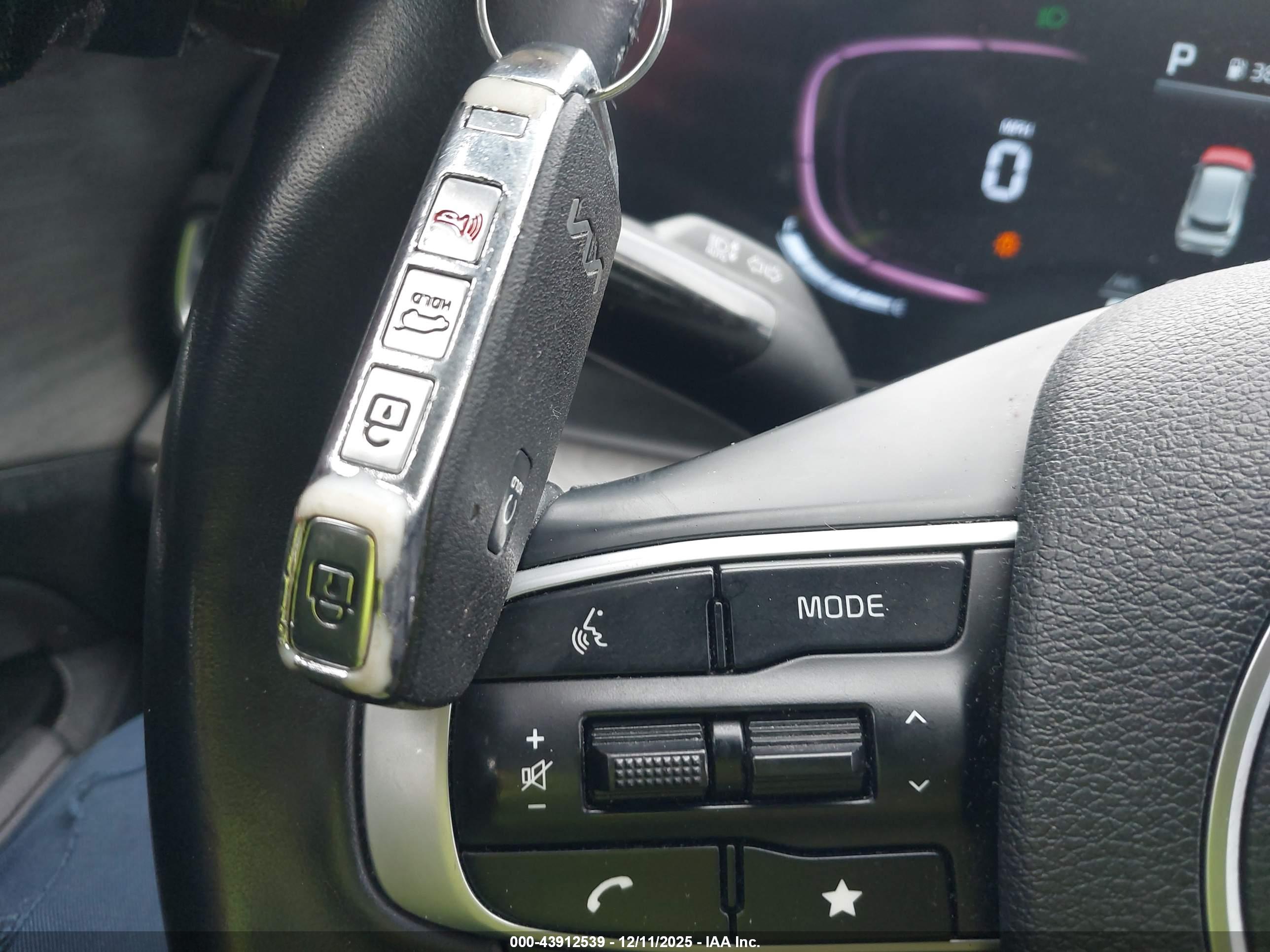 KIA SPORTAGE image 11