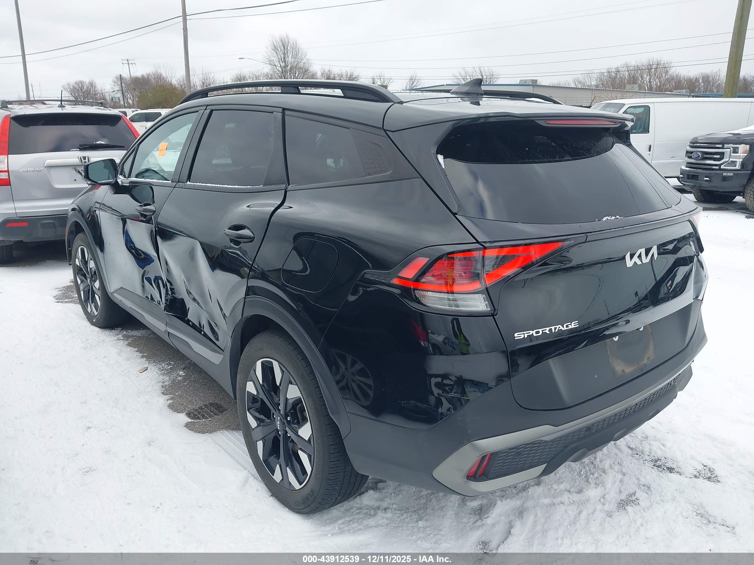 KIA SPORTAGE image 3