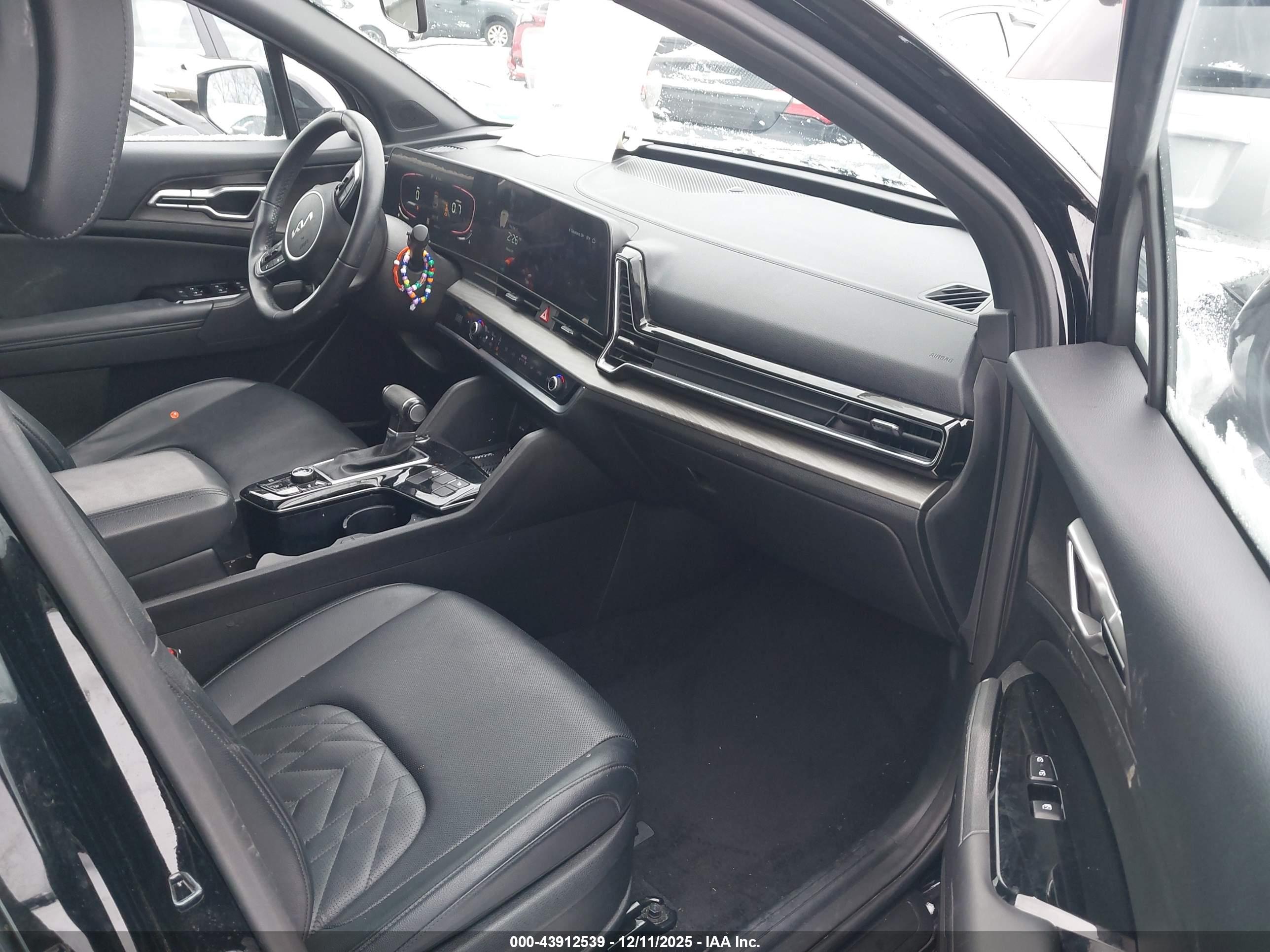 KIA SPORTAGE image 5