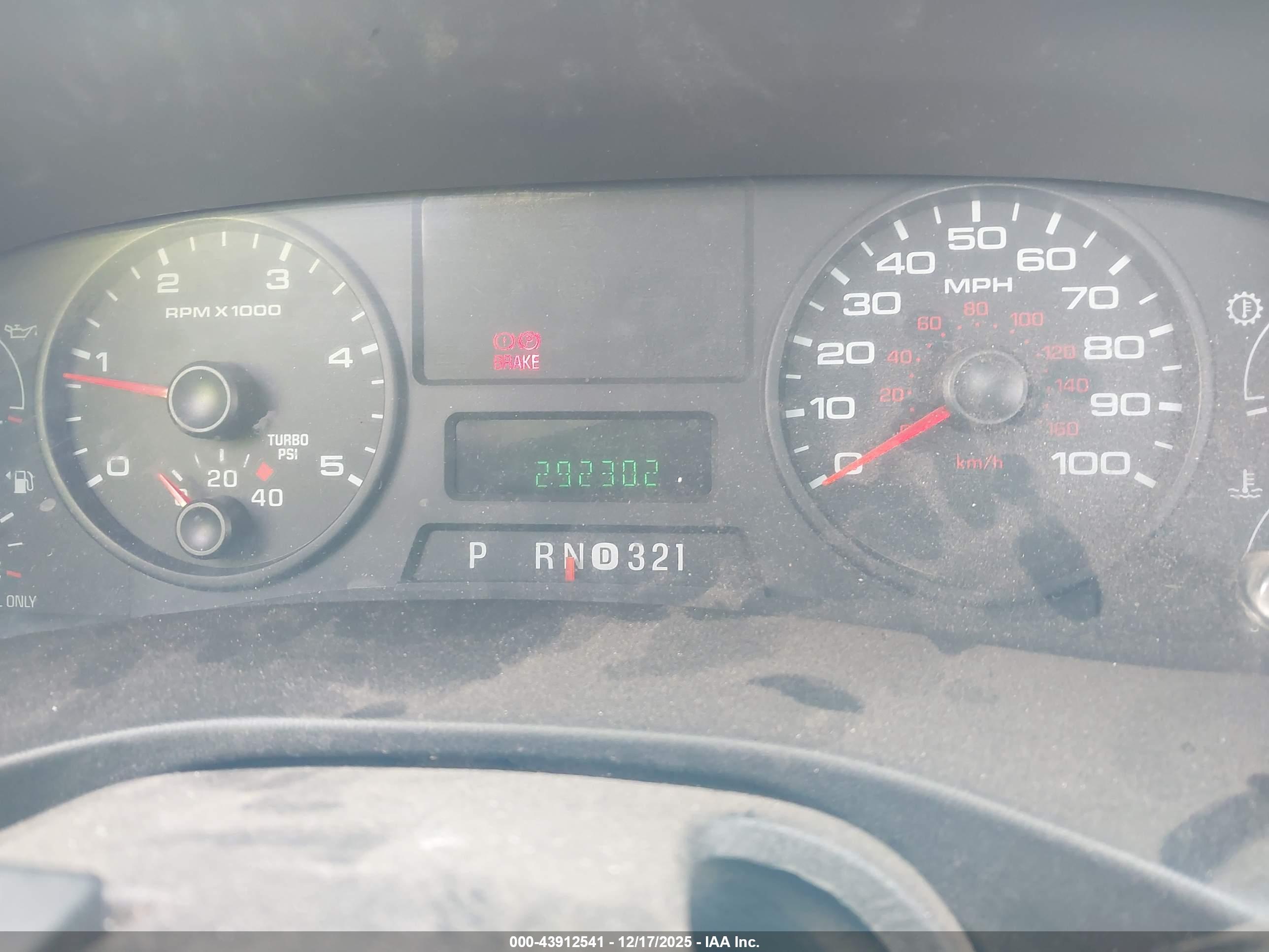 FORD F-550 image 6