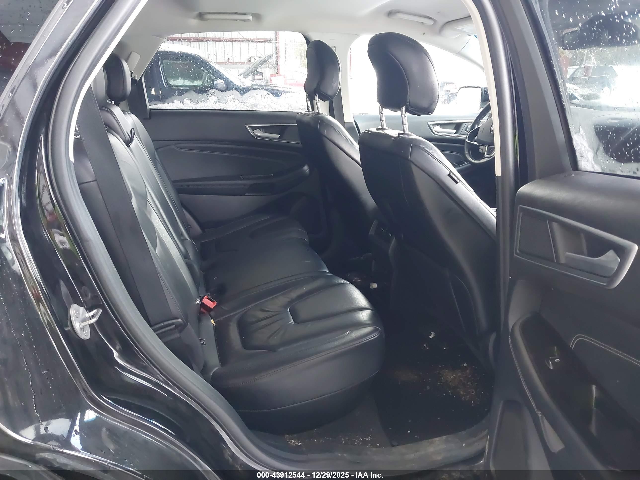 FORD EDGE image 8