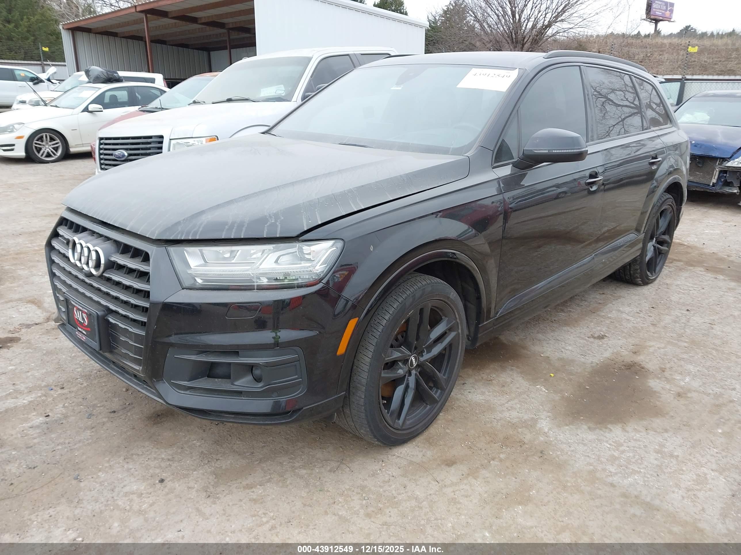 AUDI Q7 image 2
