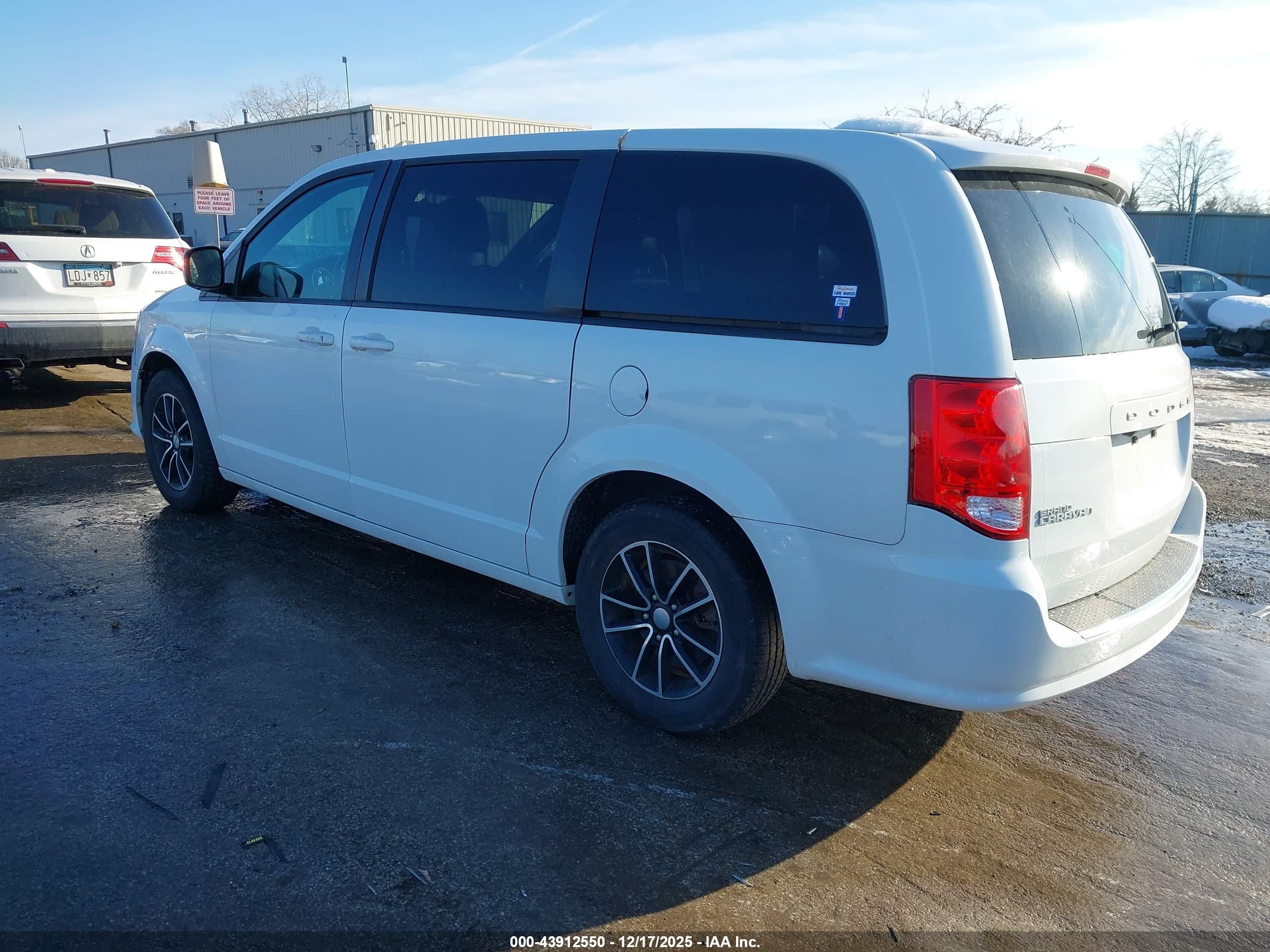 DODGE GRAND image 3