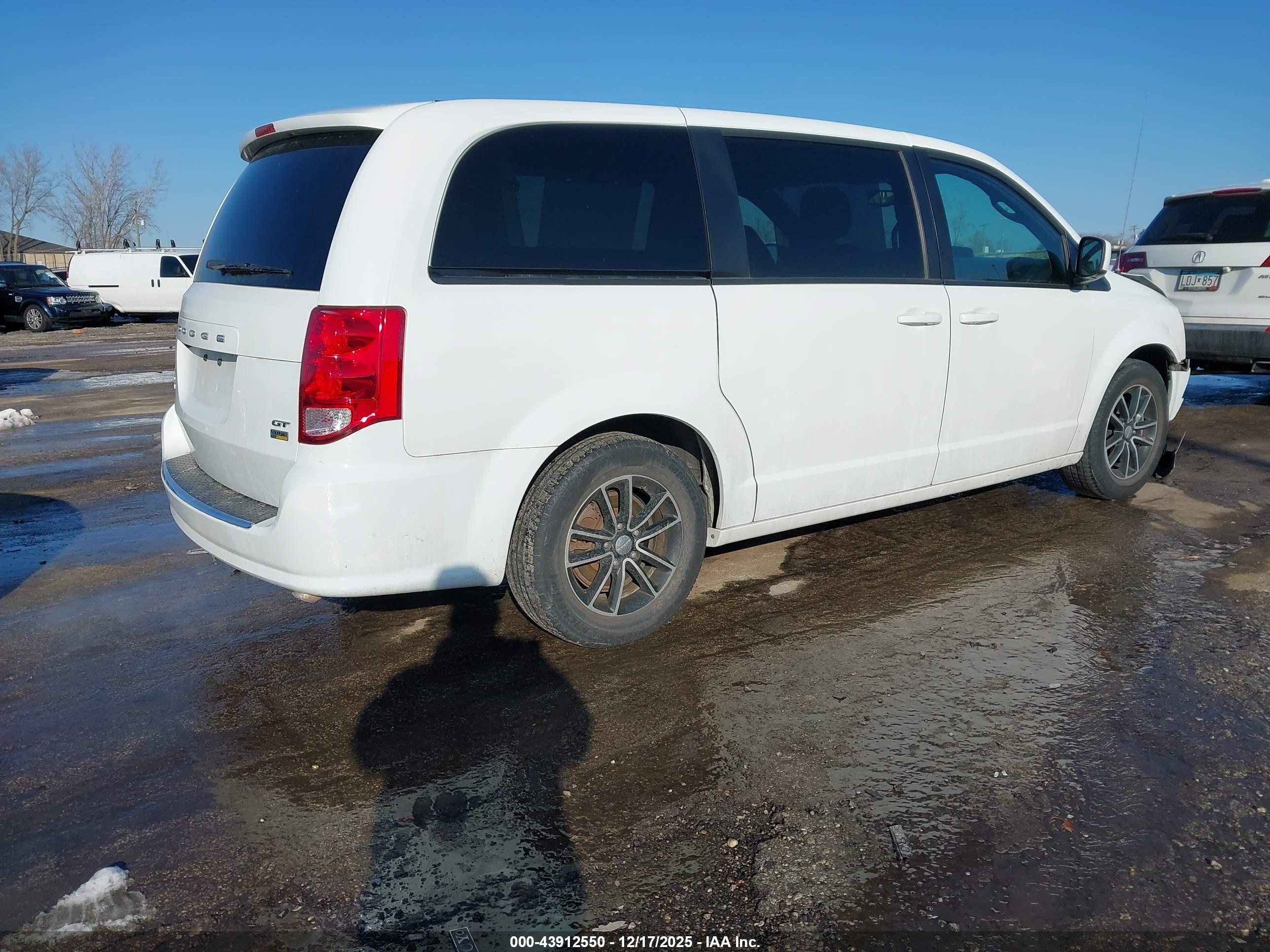 DODGE GRAND image 4
