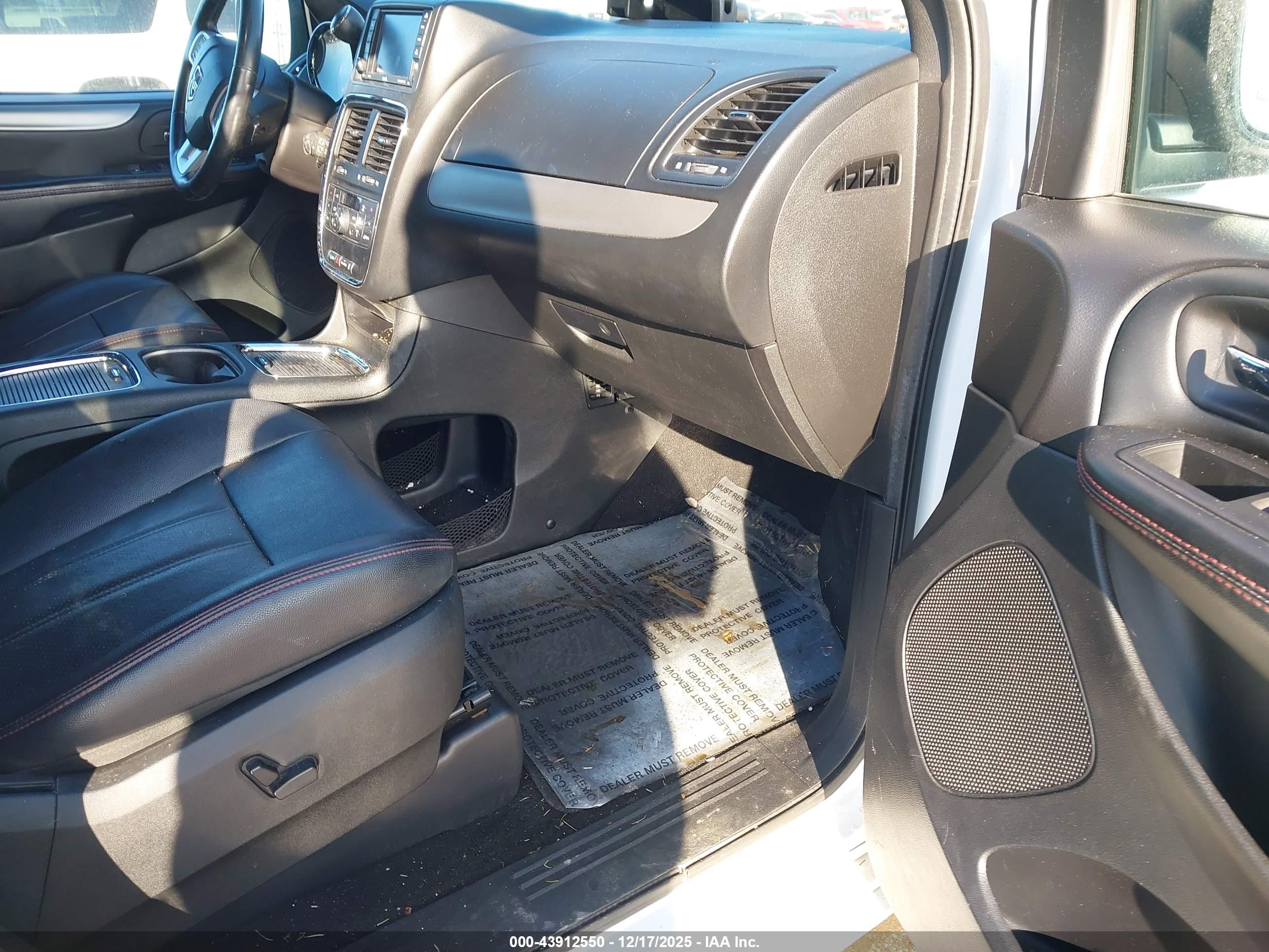 DODGE GRAND image 5