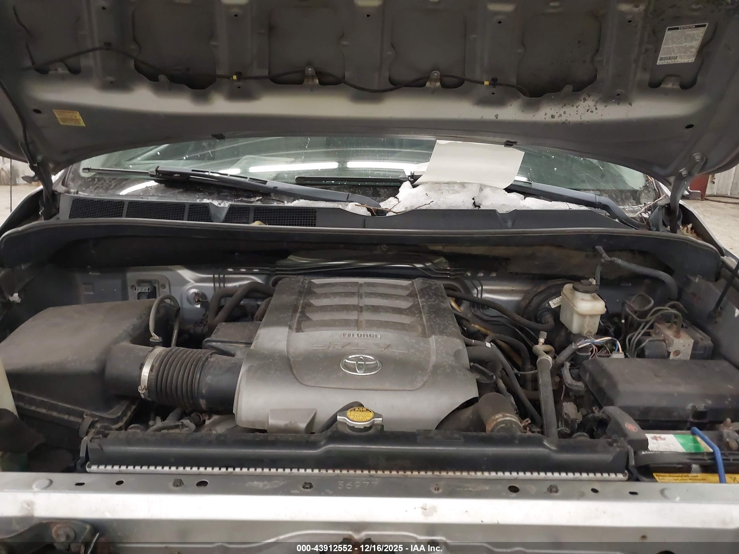TOYOTA TUNDRA image 10