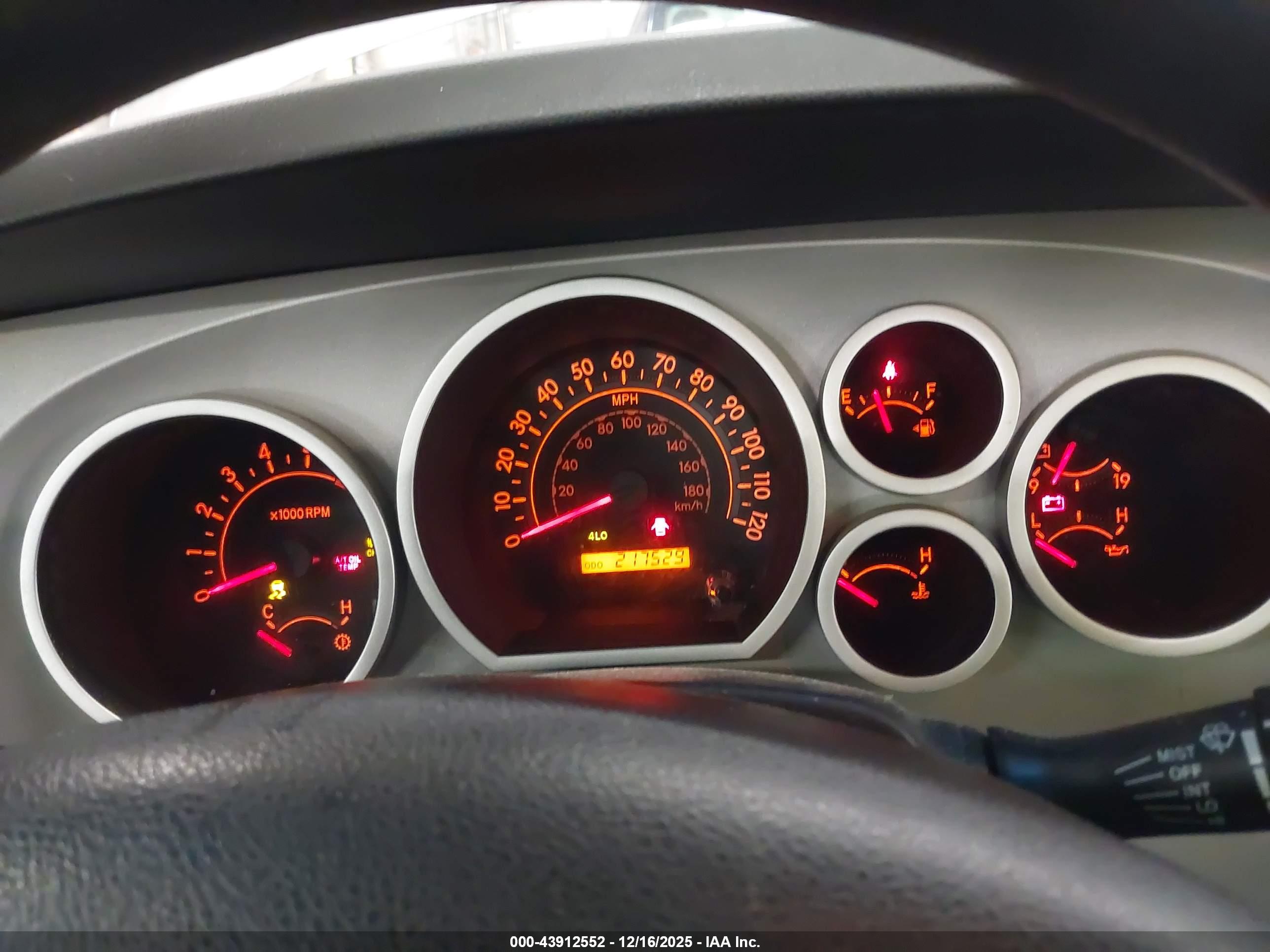 TOYOTA TUNDRA image 7