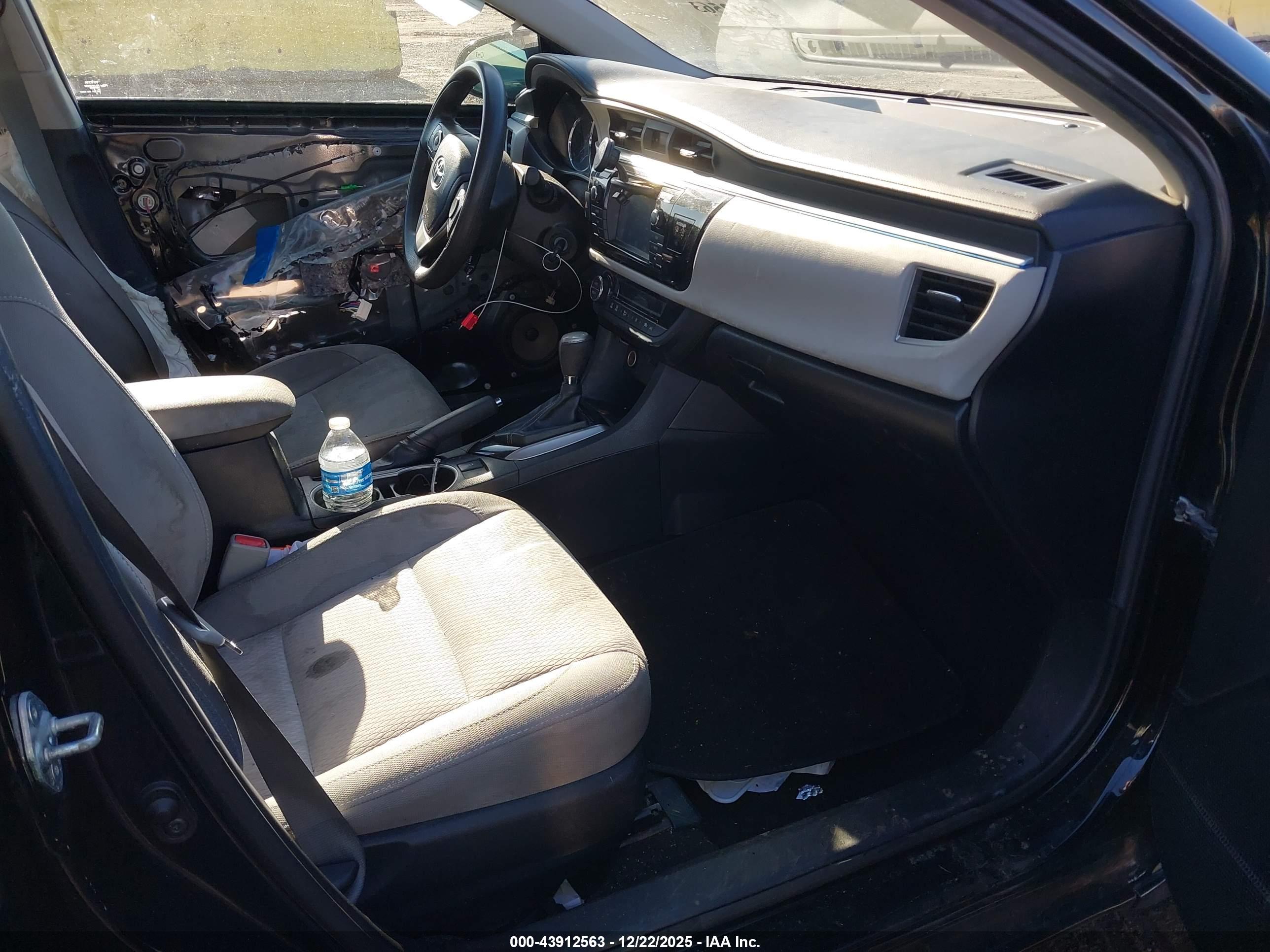 TOYOTA COROLLA image 5