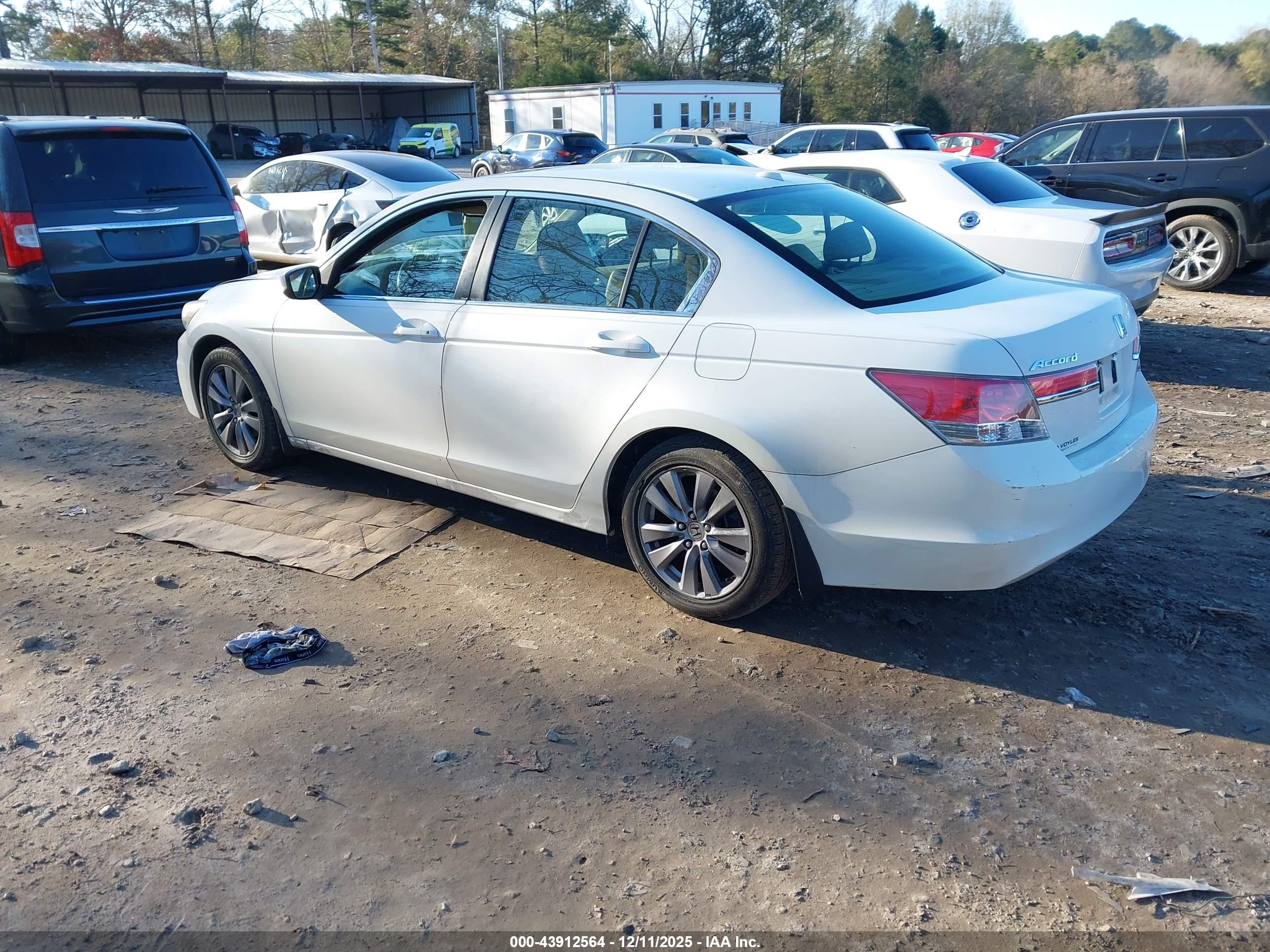 HONDA ACCORD image 3