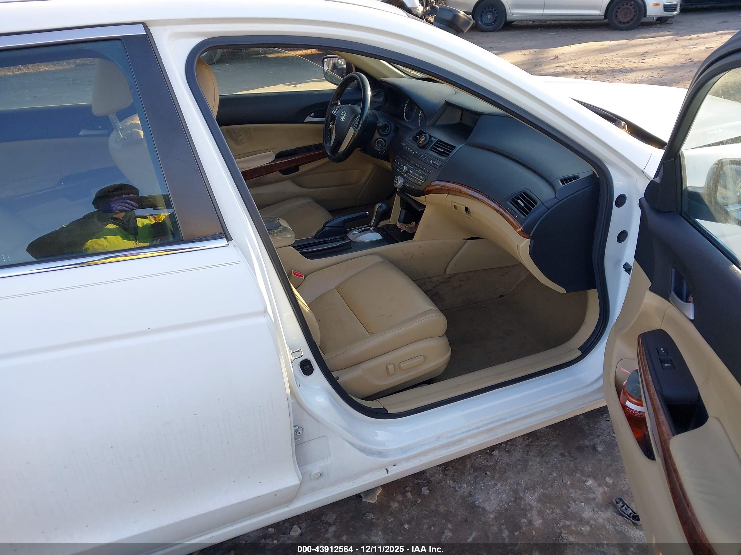 HONDA ACCORD image 5