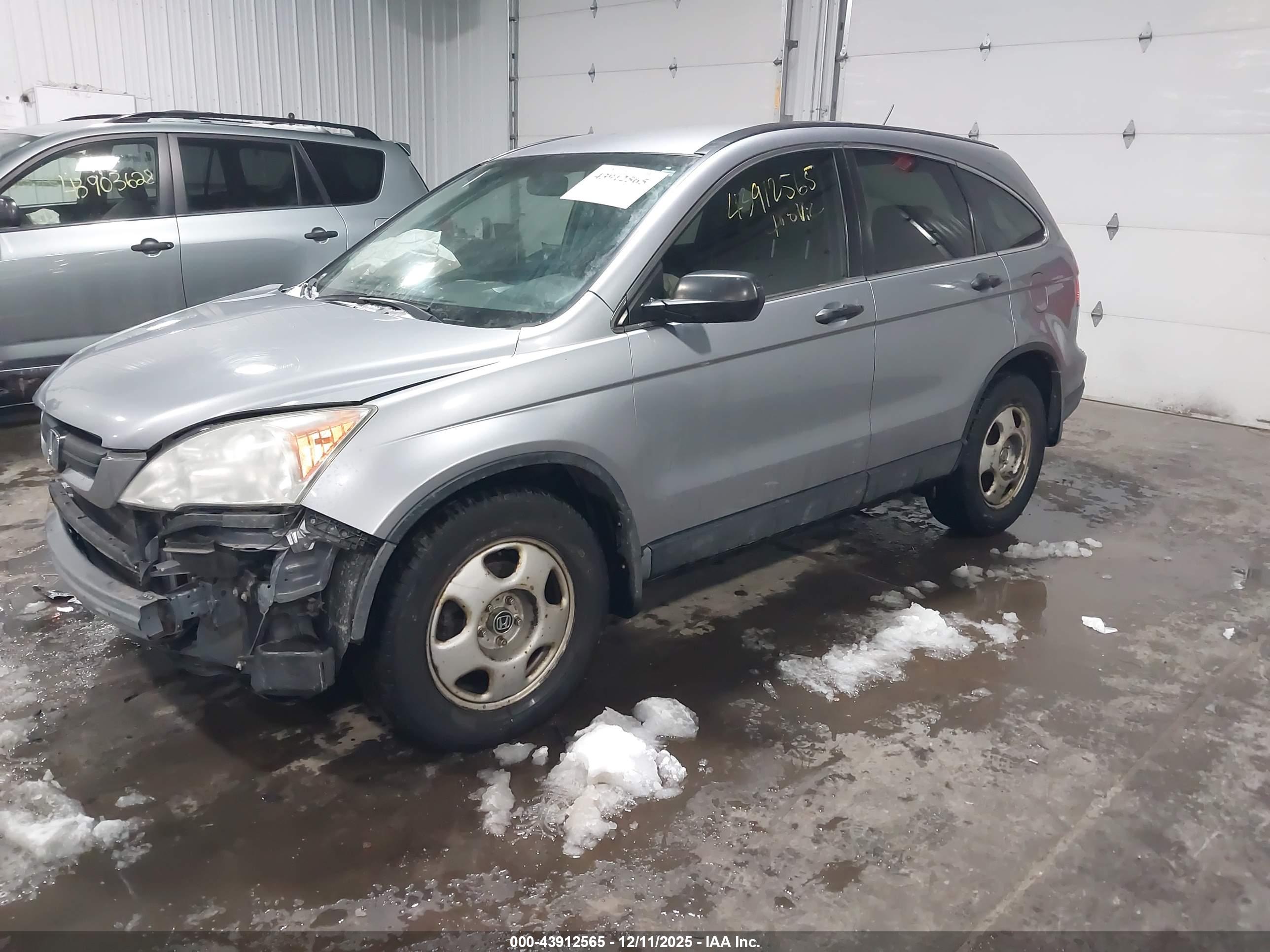 HONDA CR-V image 2