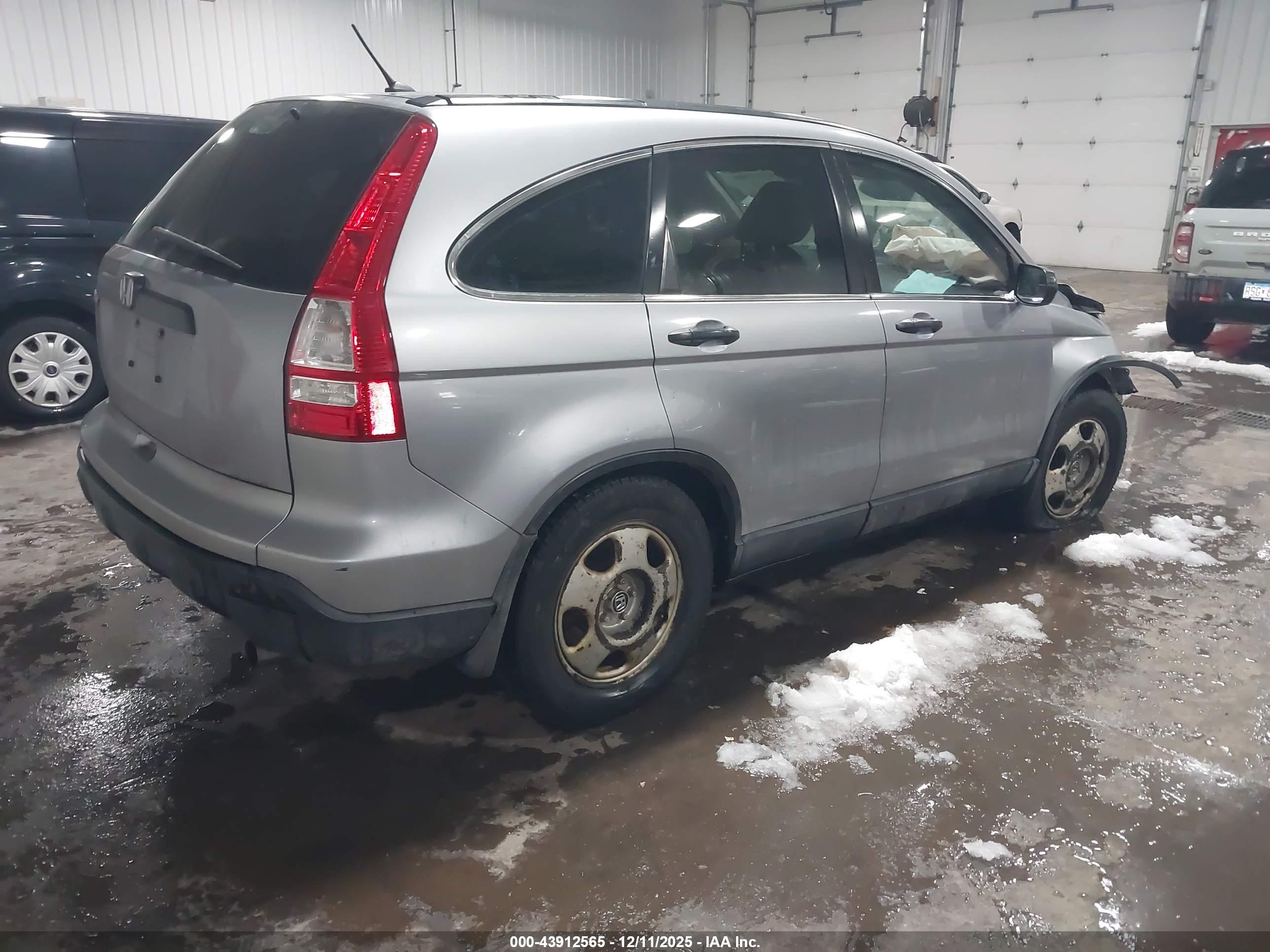 HONDA CR-V image 4