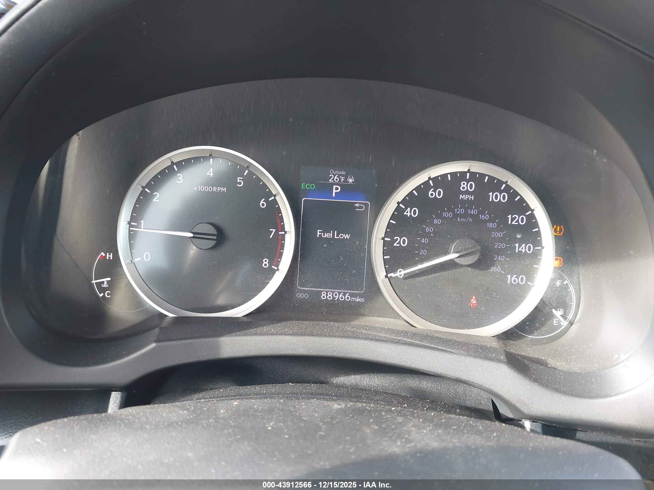 LEXUS IS image 7