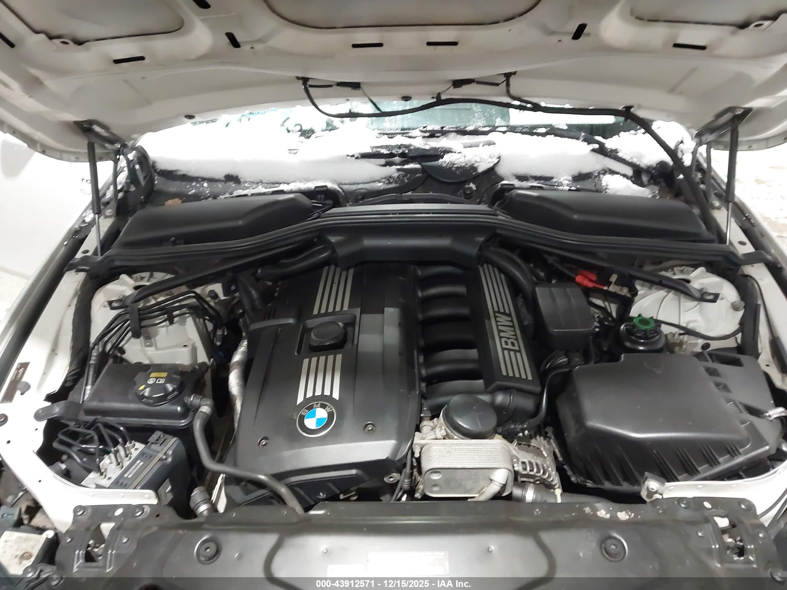 BMW 528XI image 10