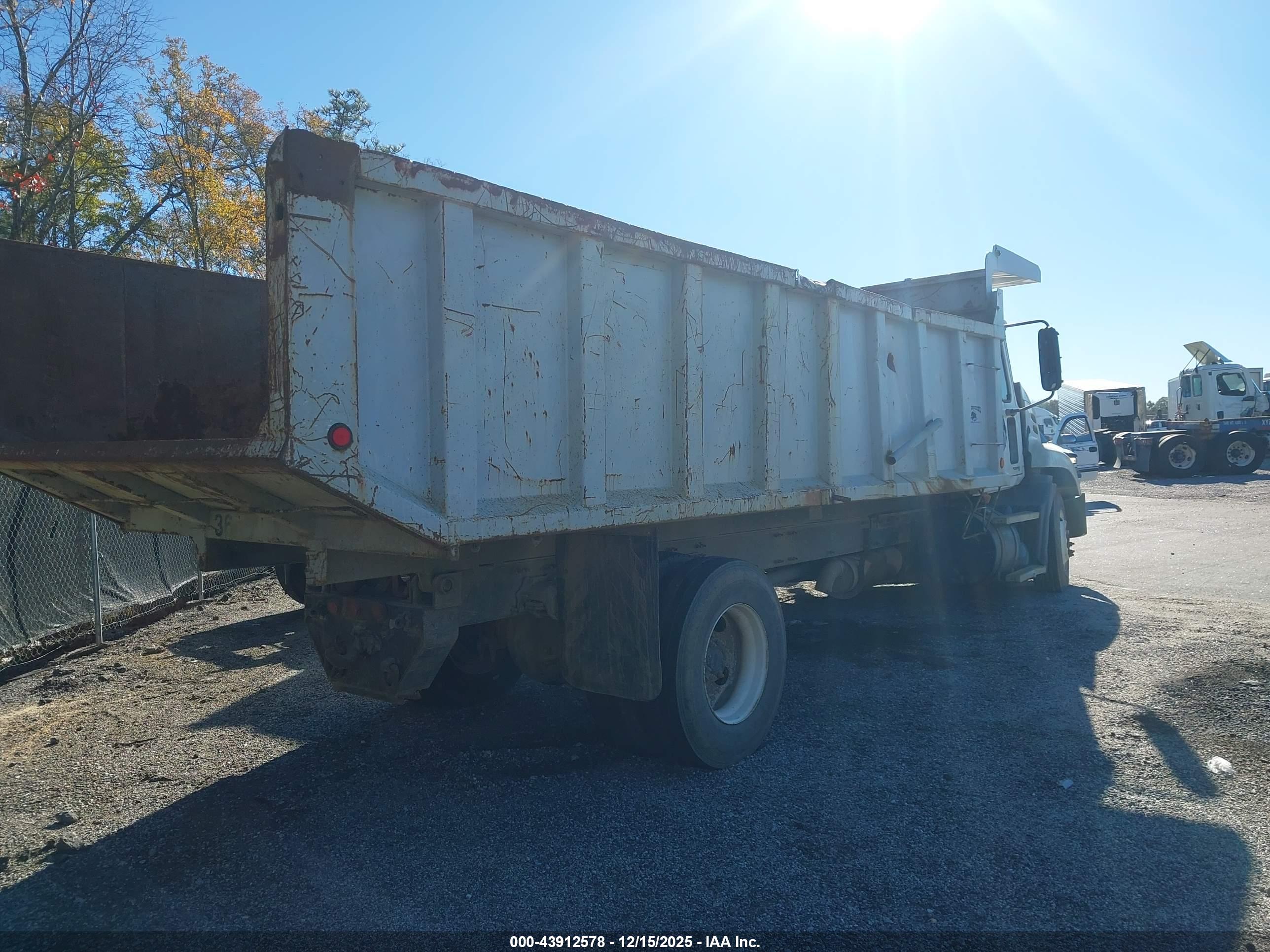 MACK 600 image 4