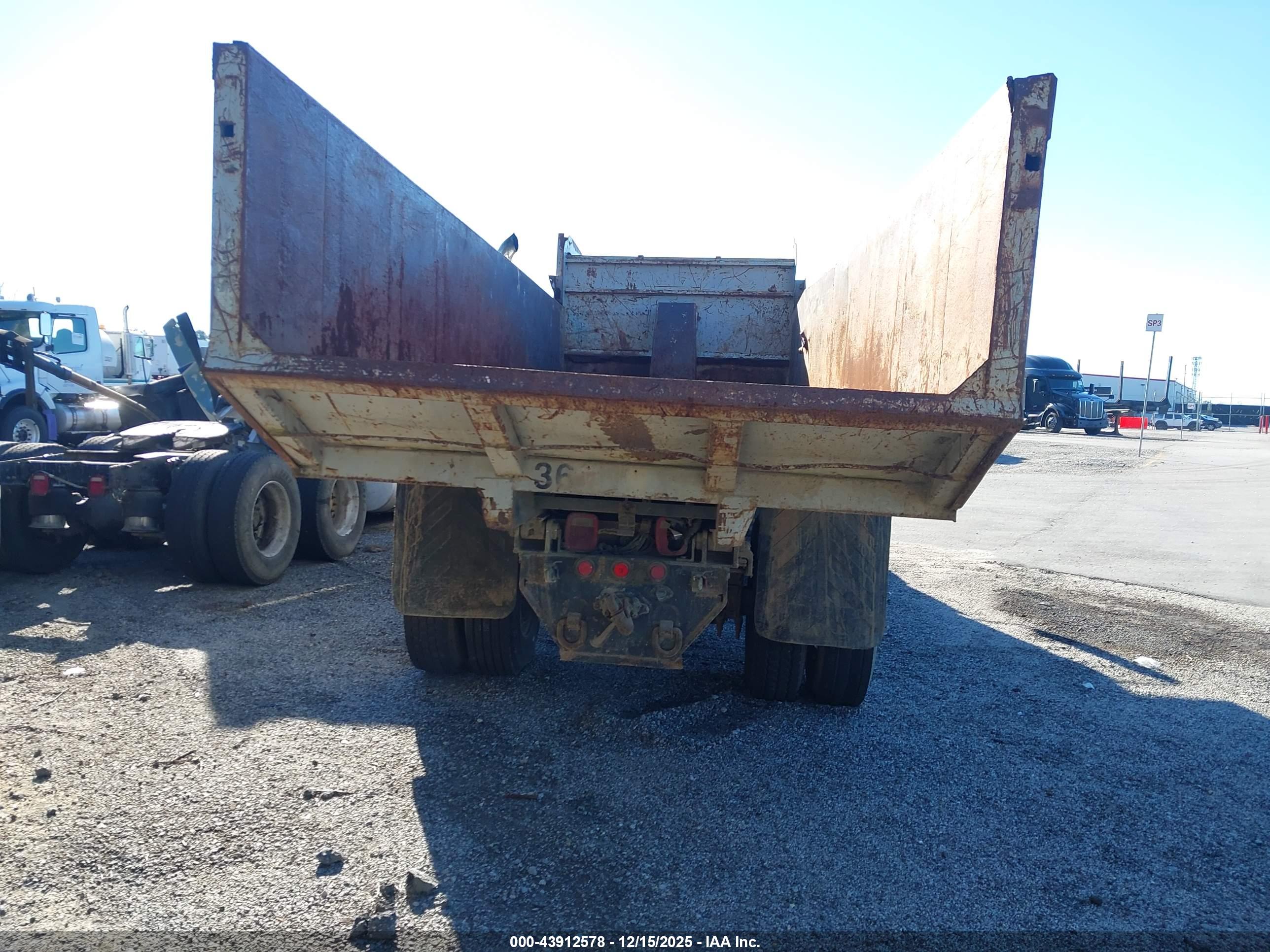 MACK 600 image 8