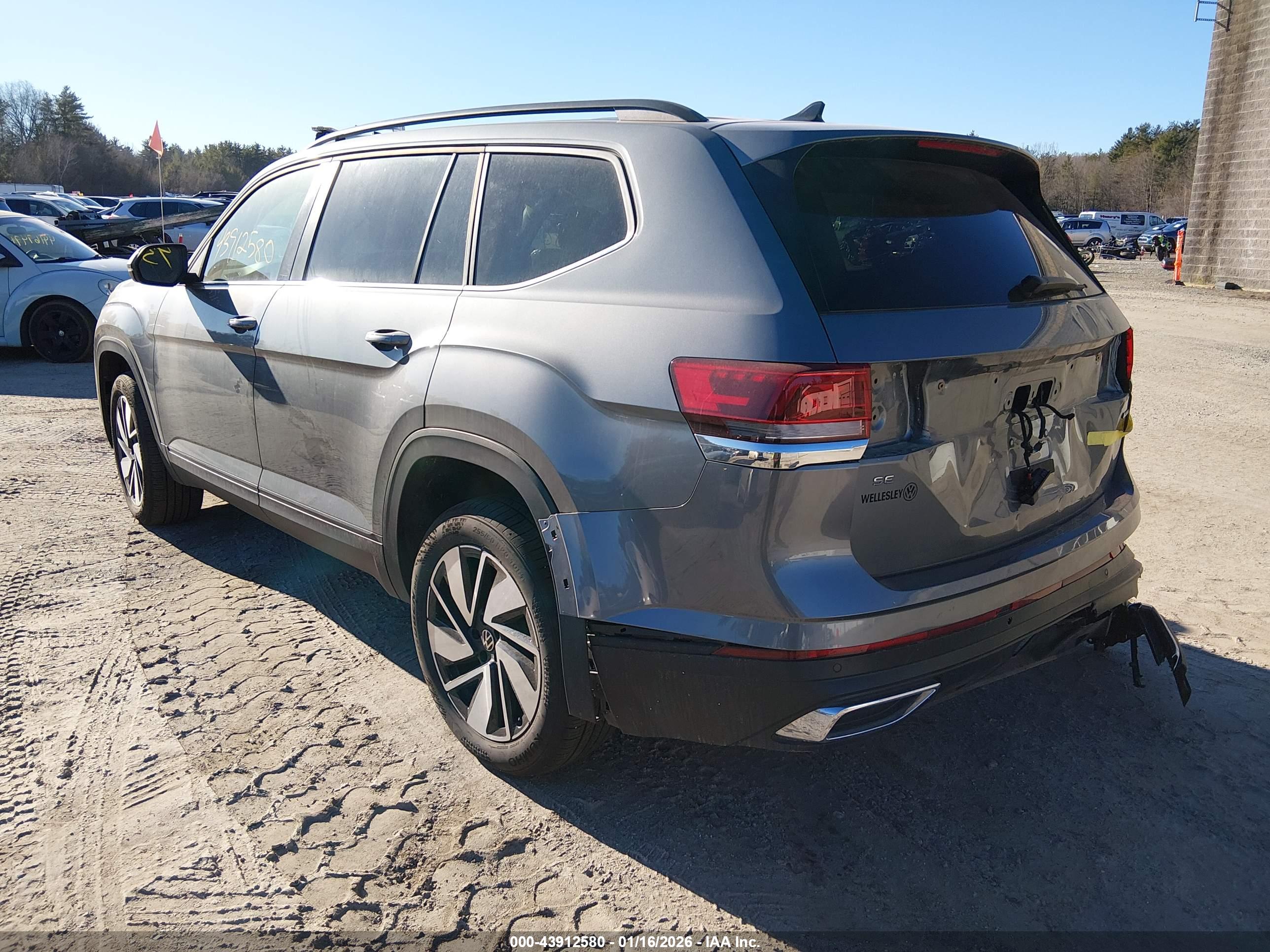 VOLKSWAGEN ATLAS image 3