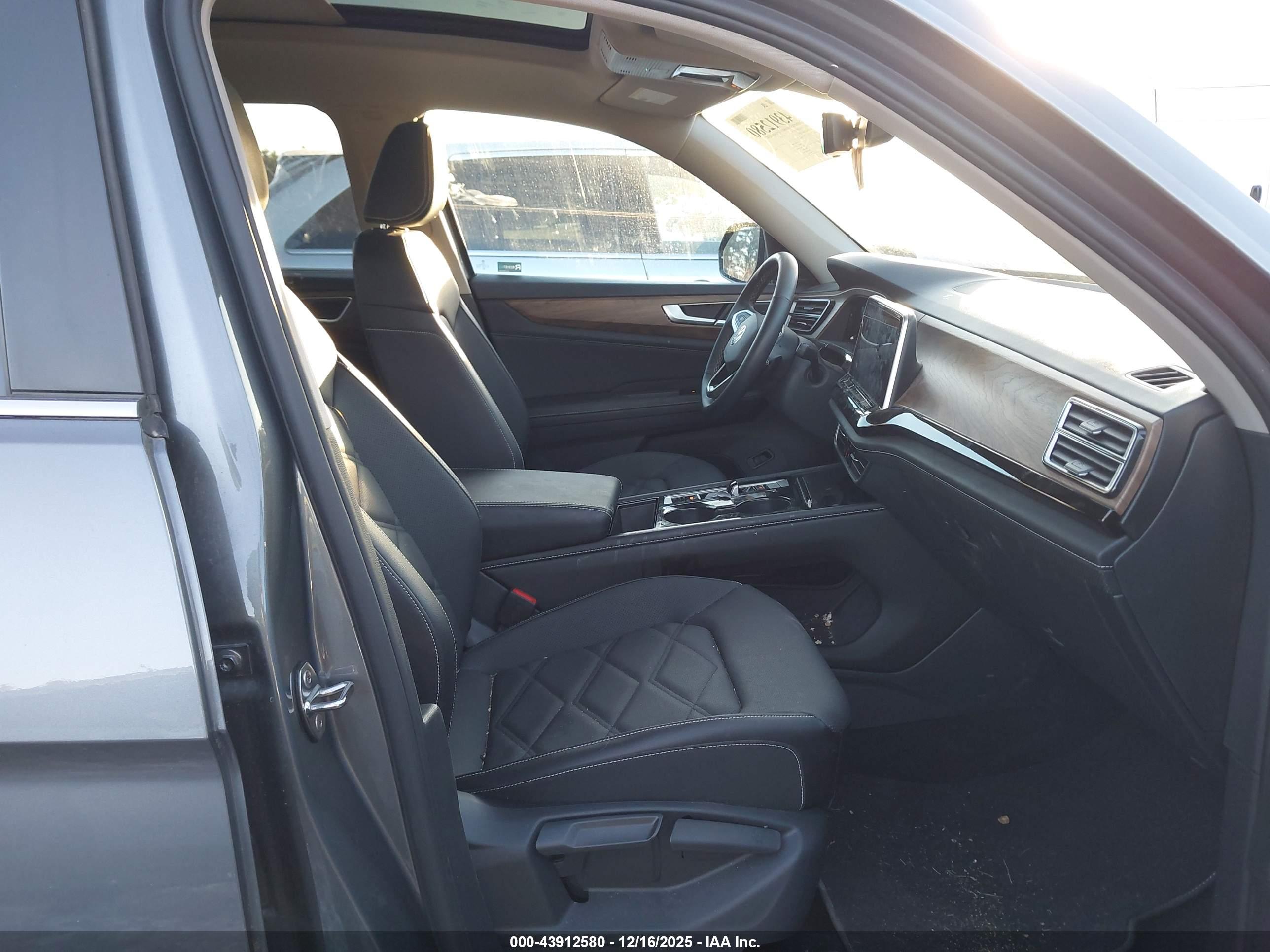 VOLKSWAGEN ATLAS image 5