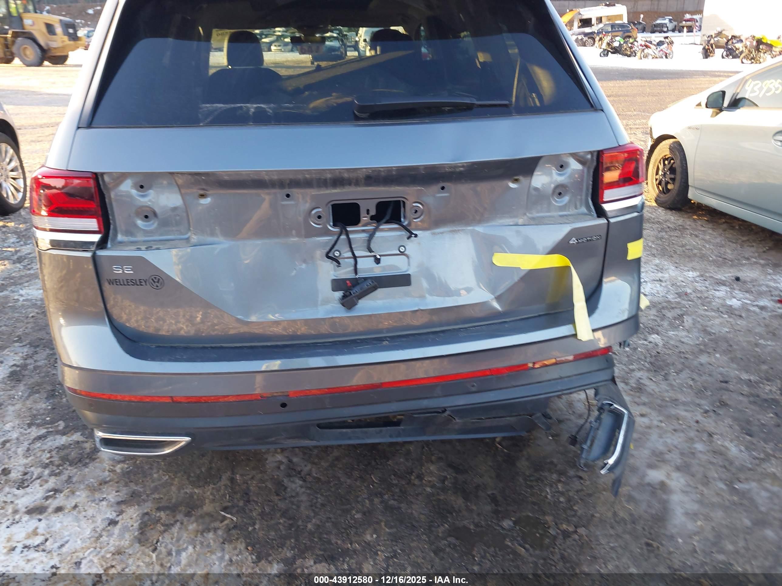 VOLKSWAGEN ATLAS image 6