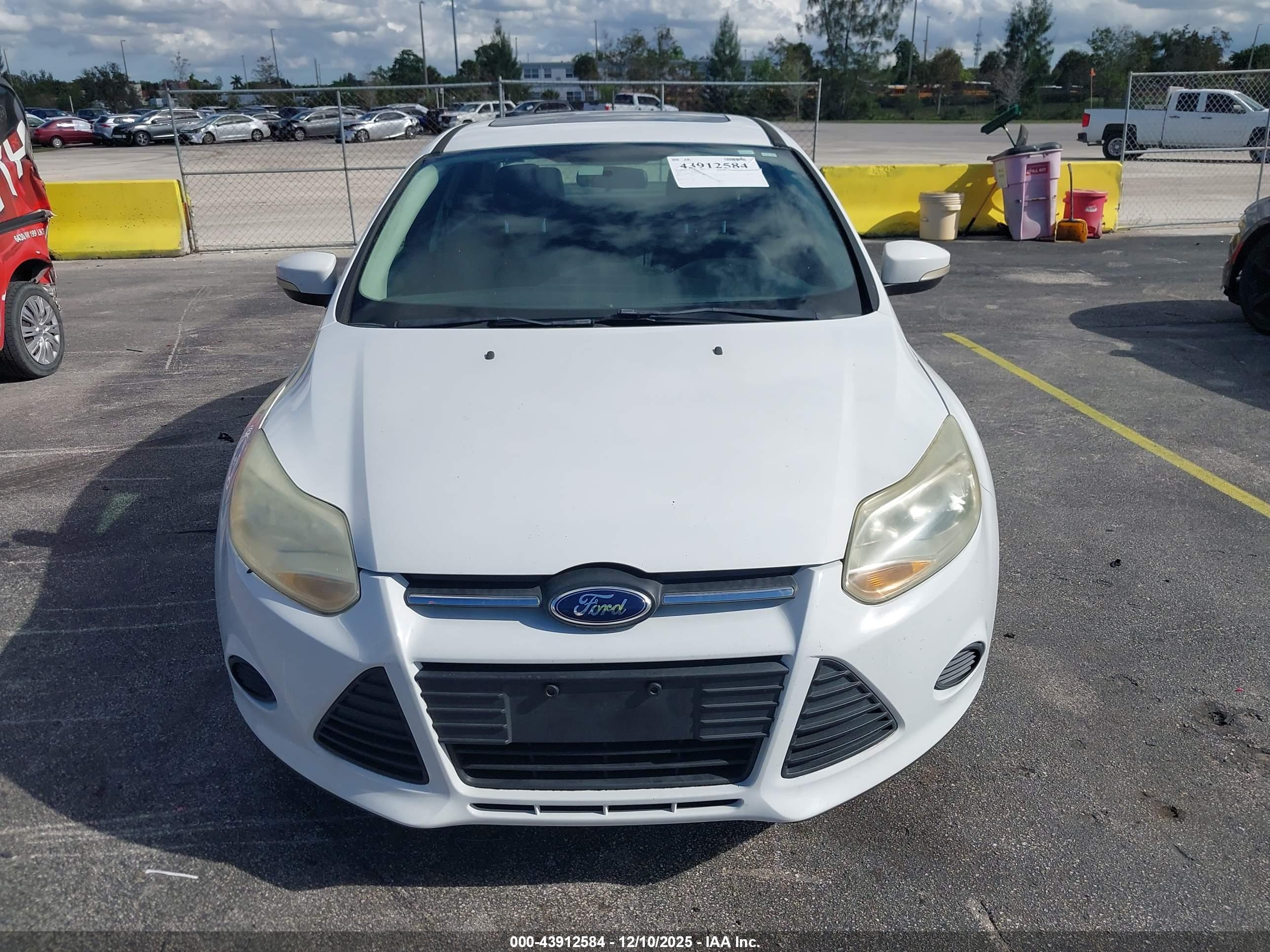 FORD FOCUS image 6