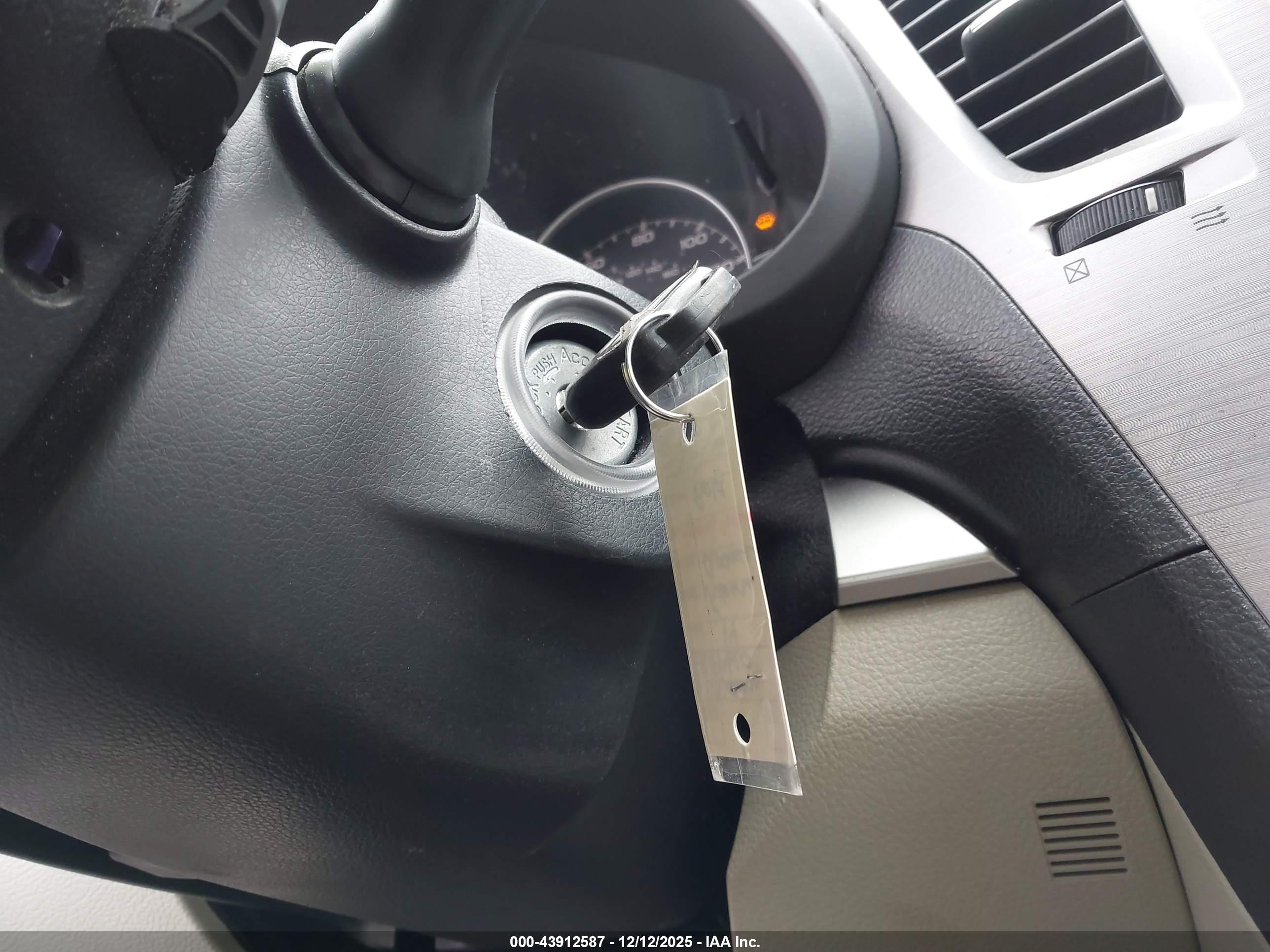 SUBARU OUTBACK image 11