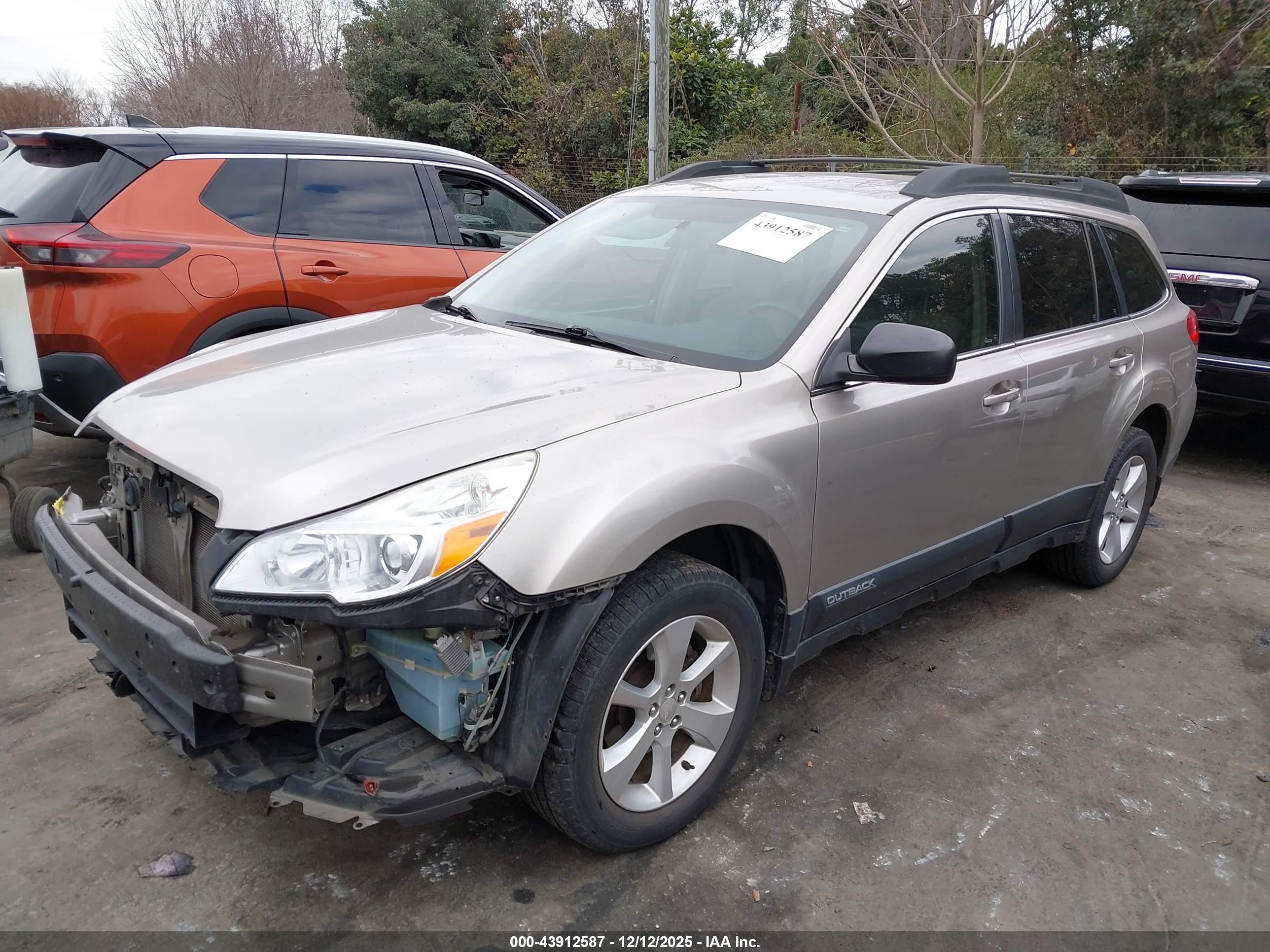 SUBARU OUTBACK image 2