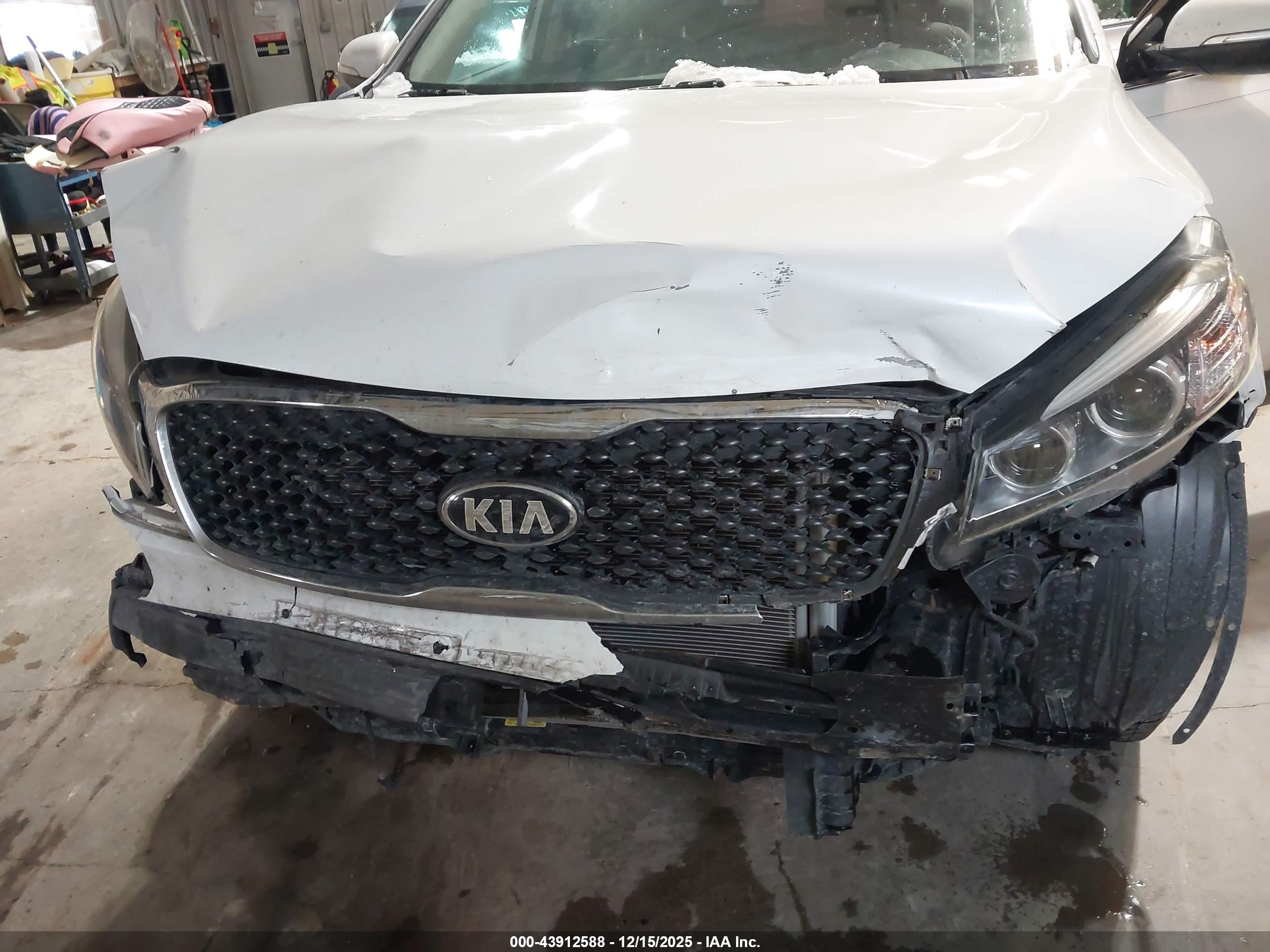 KIA SORENTO image 6