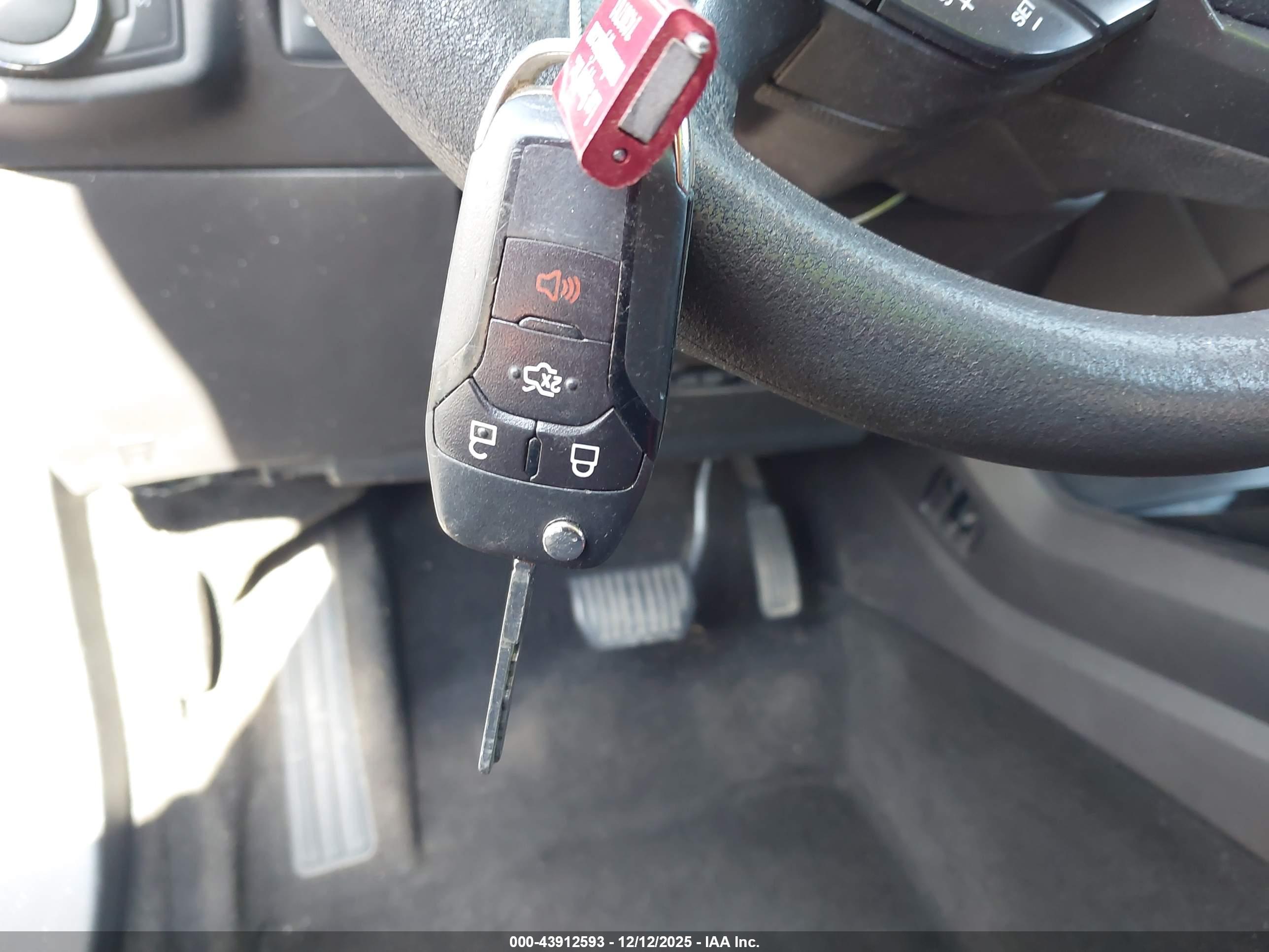 FORD FUSION image 11