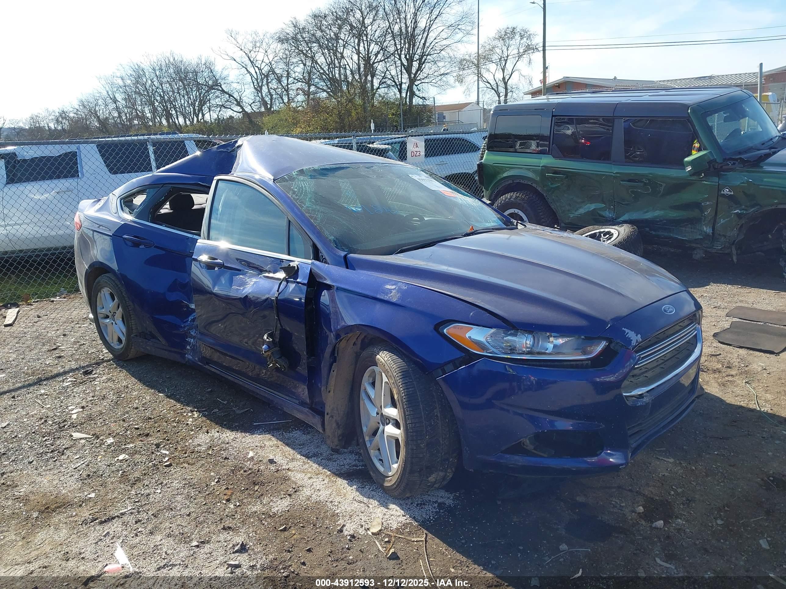 FORD FUSION image 6