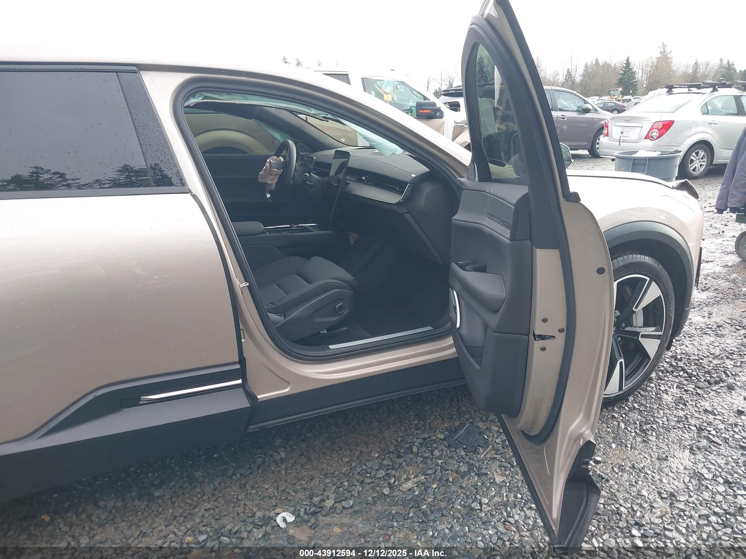 POLESTAR 3 image 5