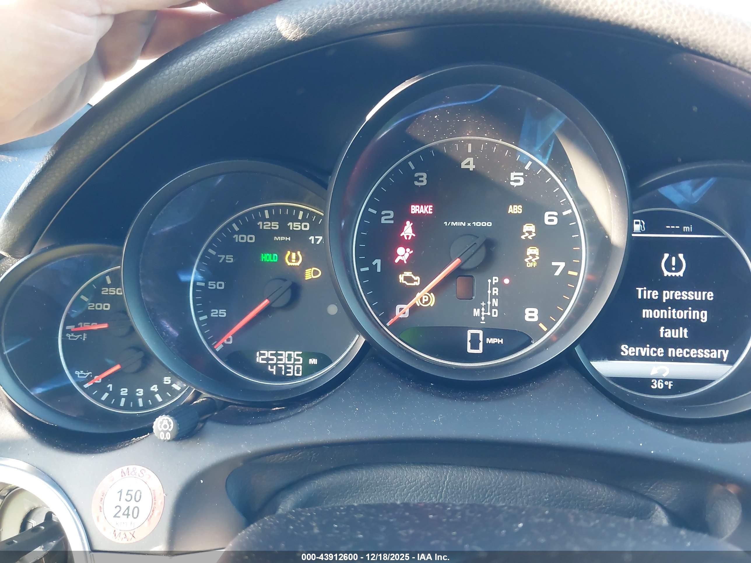 PORSCHE CAYENNE image 7