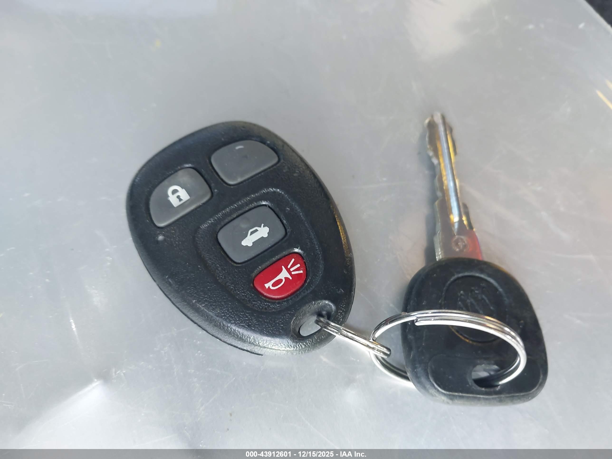 BUICK LUCERNE image 11