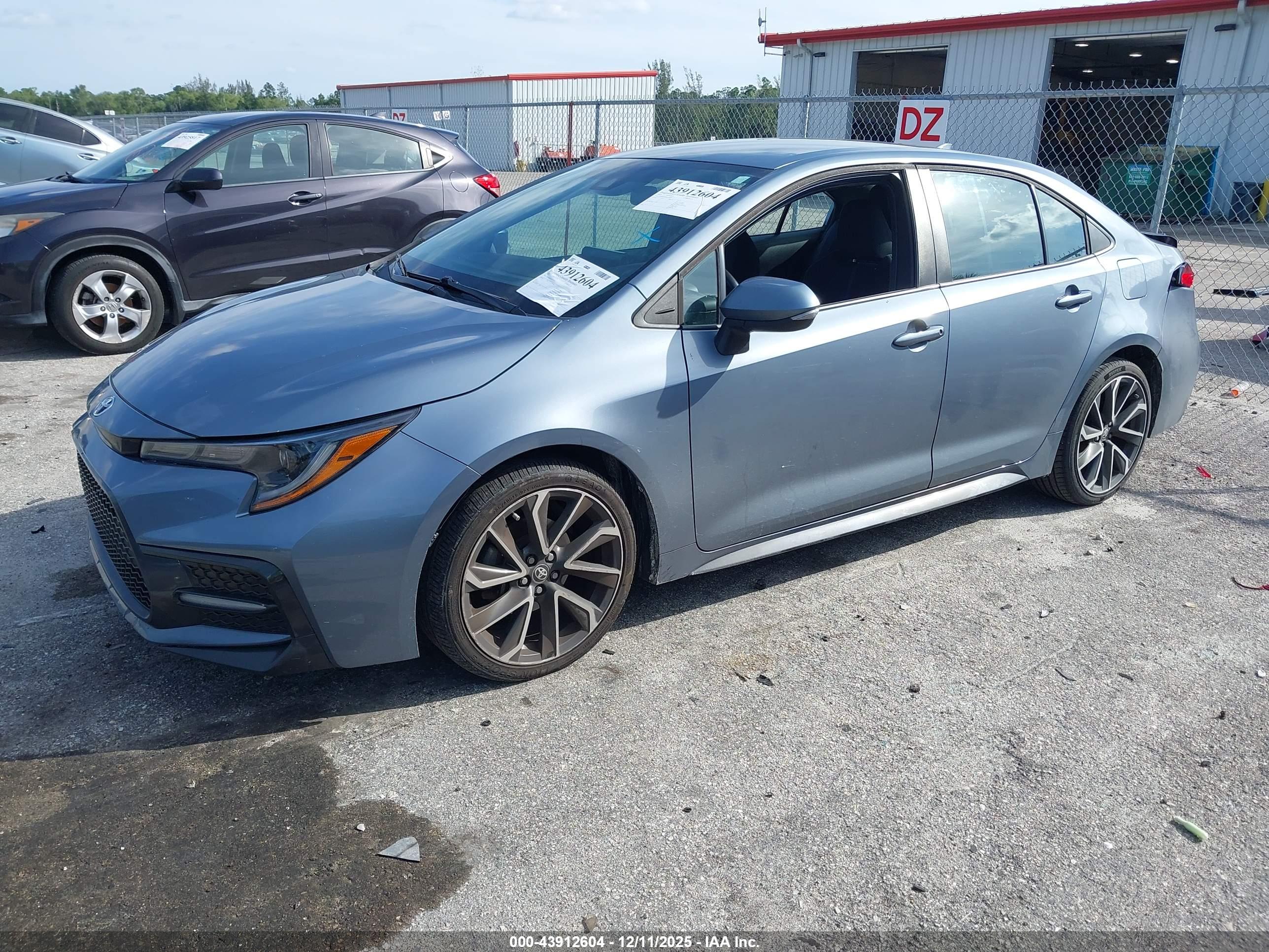 TOYOTA COROLLA image 2