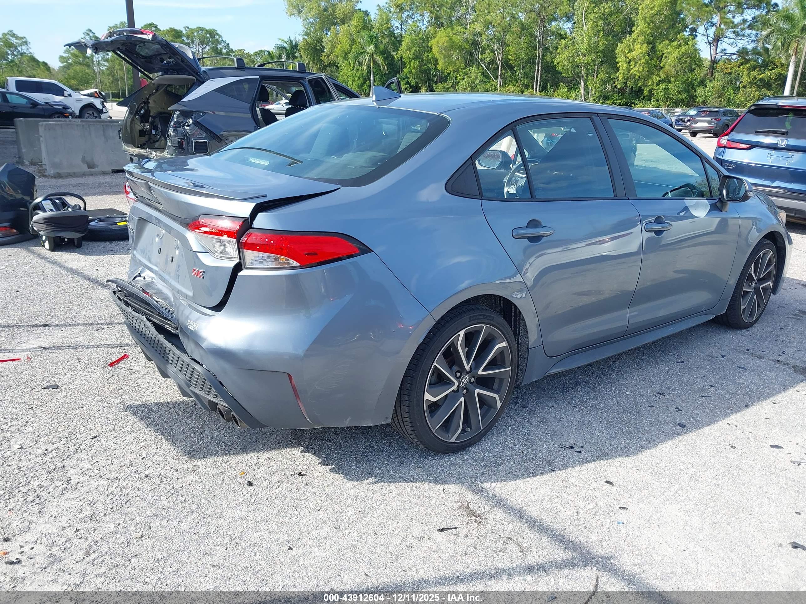TOYOTA COROLLA image 4