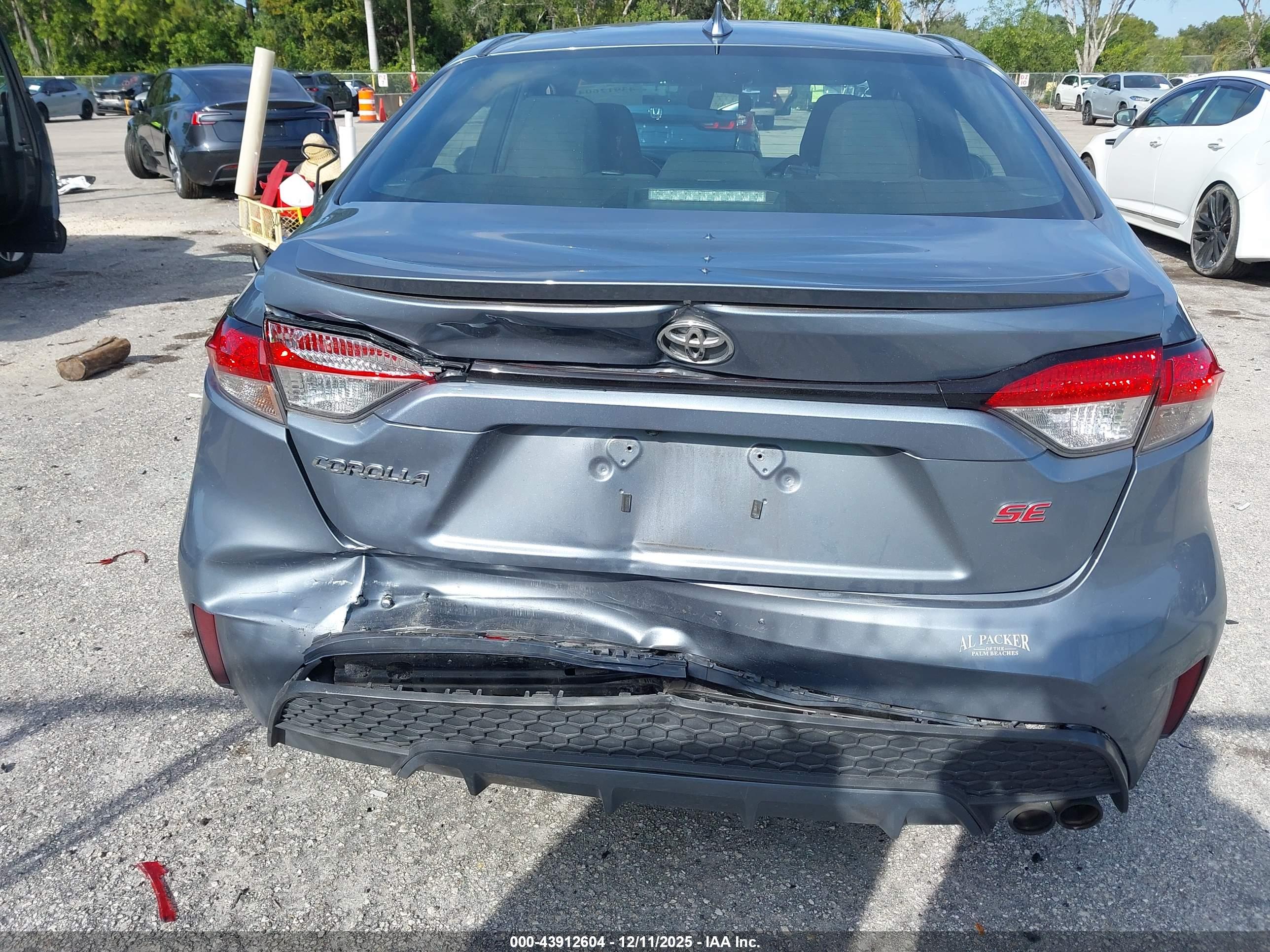TOYOTA COROLLA image 6