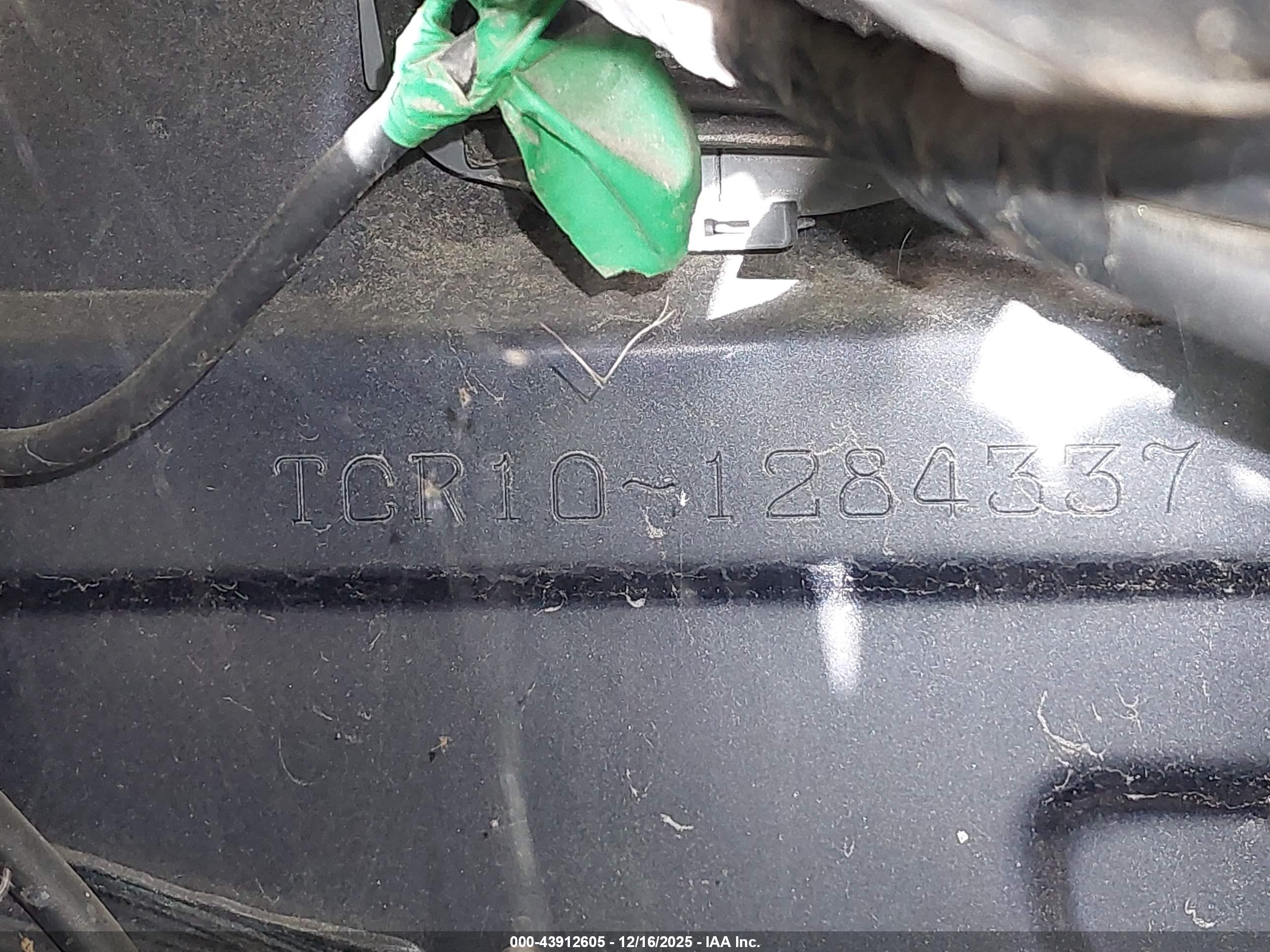 TOYOTA PREVIA image 9