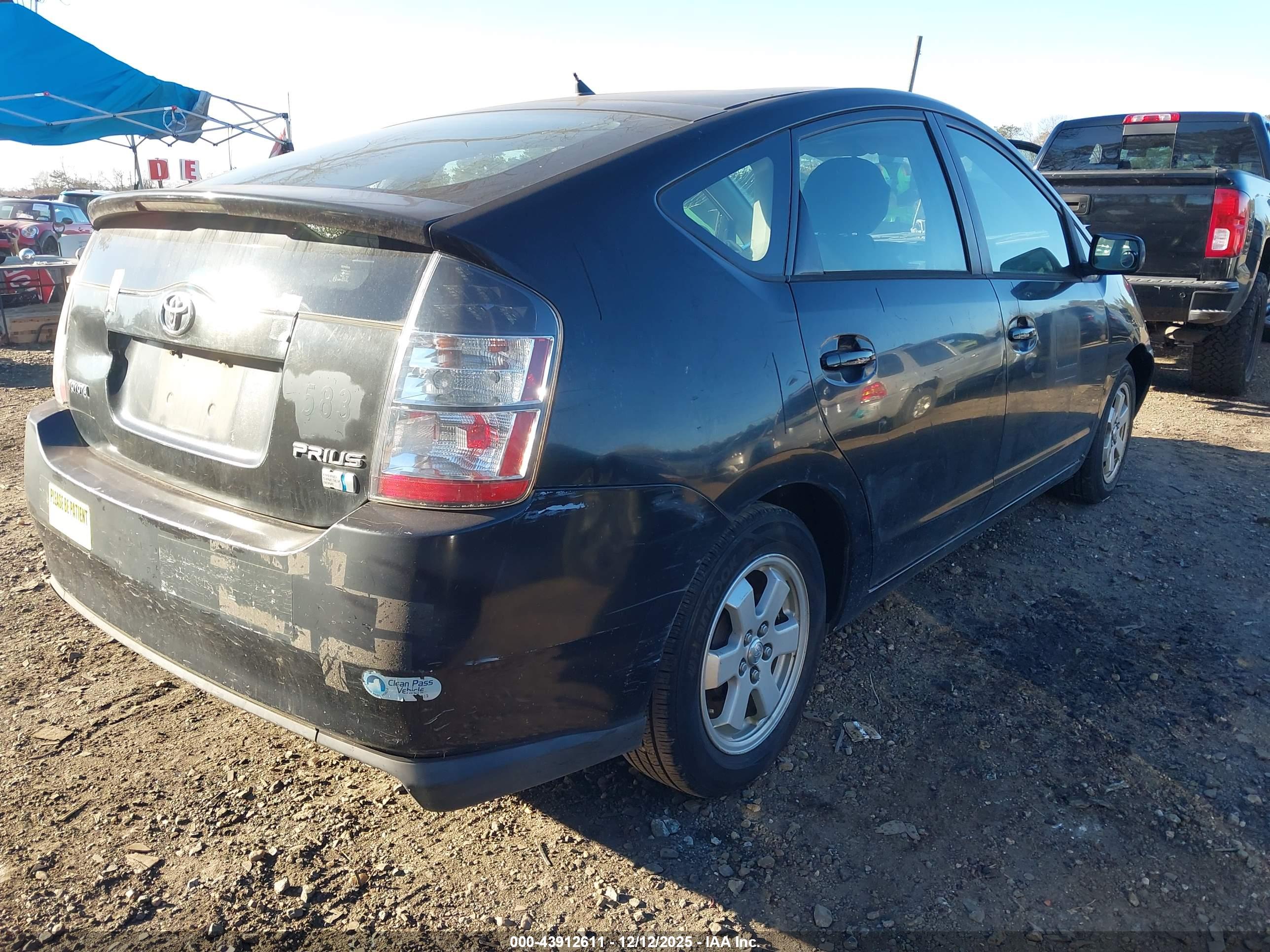 TOYOTA PRIUS image 4