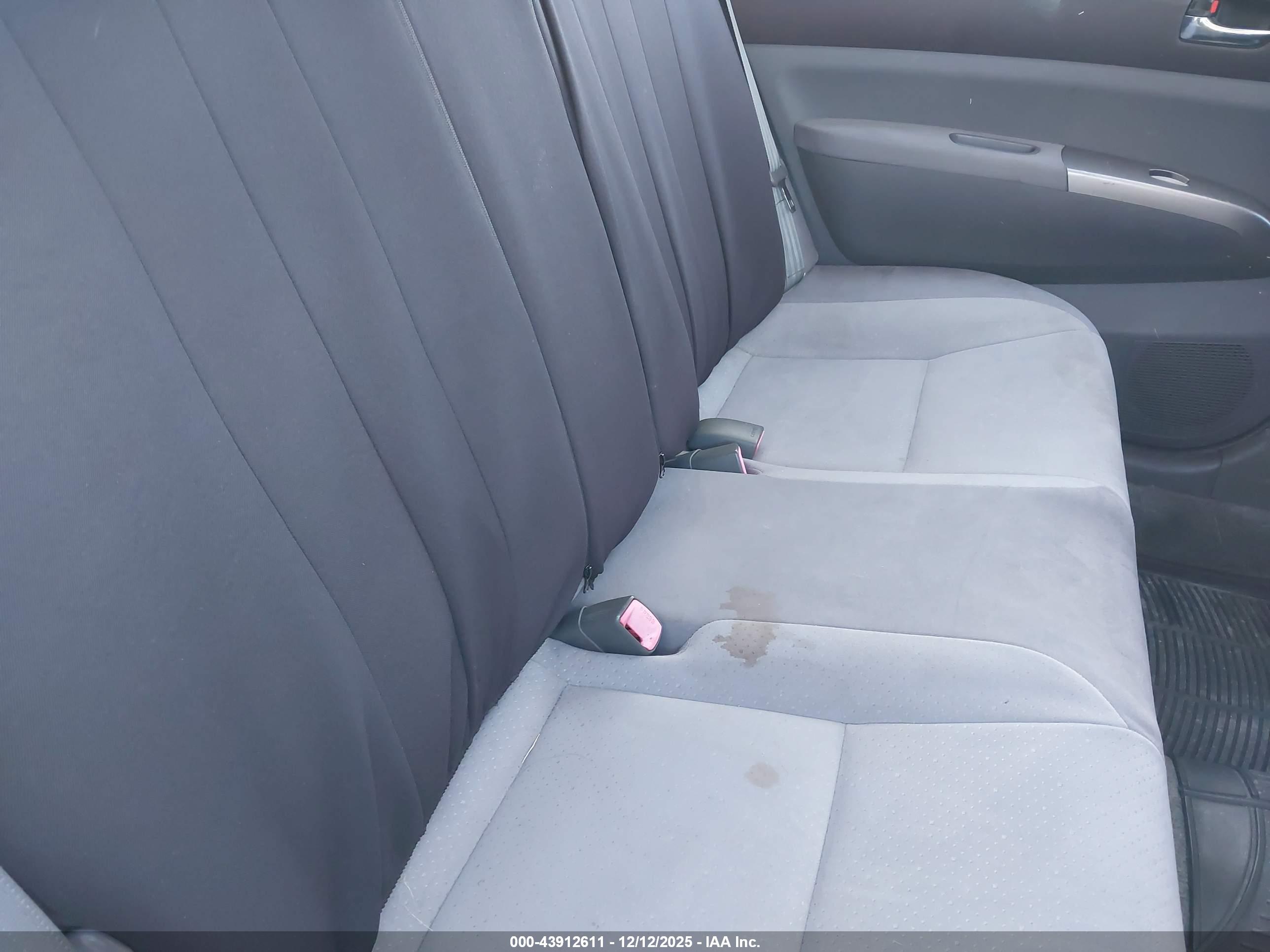 TOYOTA PRIUS image 8