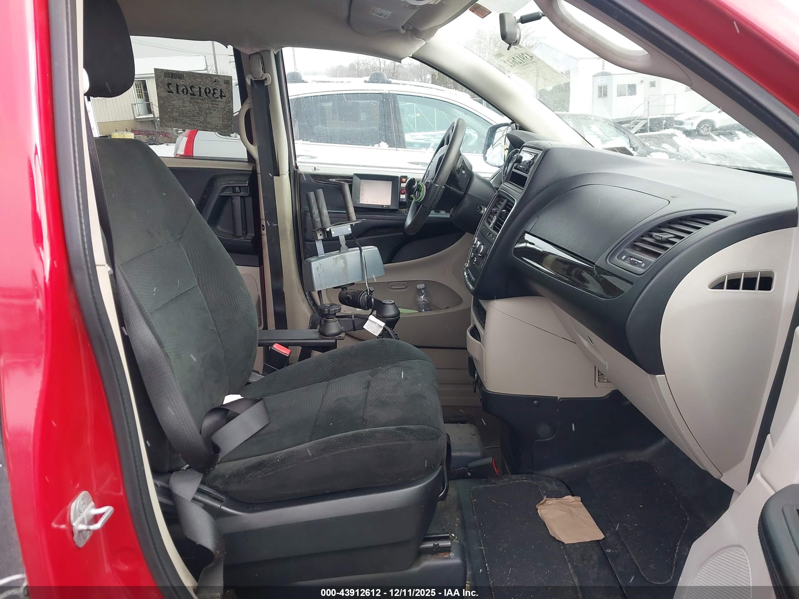 DODGE GRAND image 5