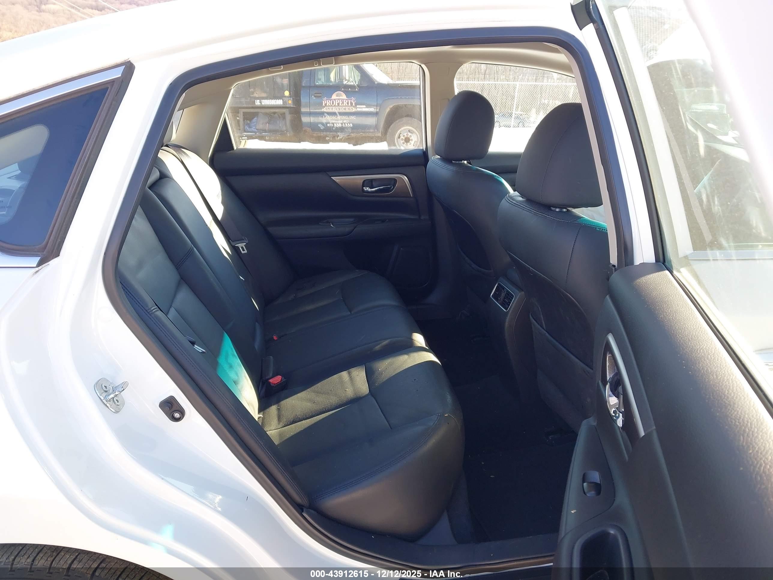 NISSAN ALTIMA image 8